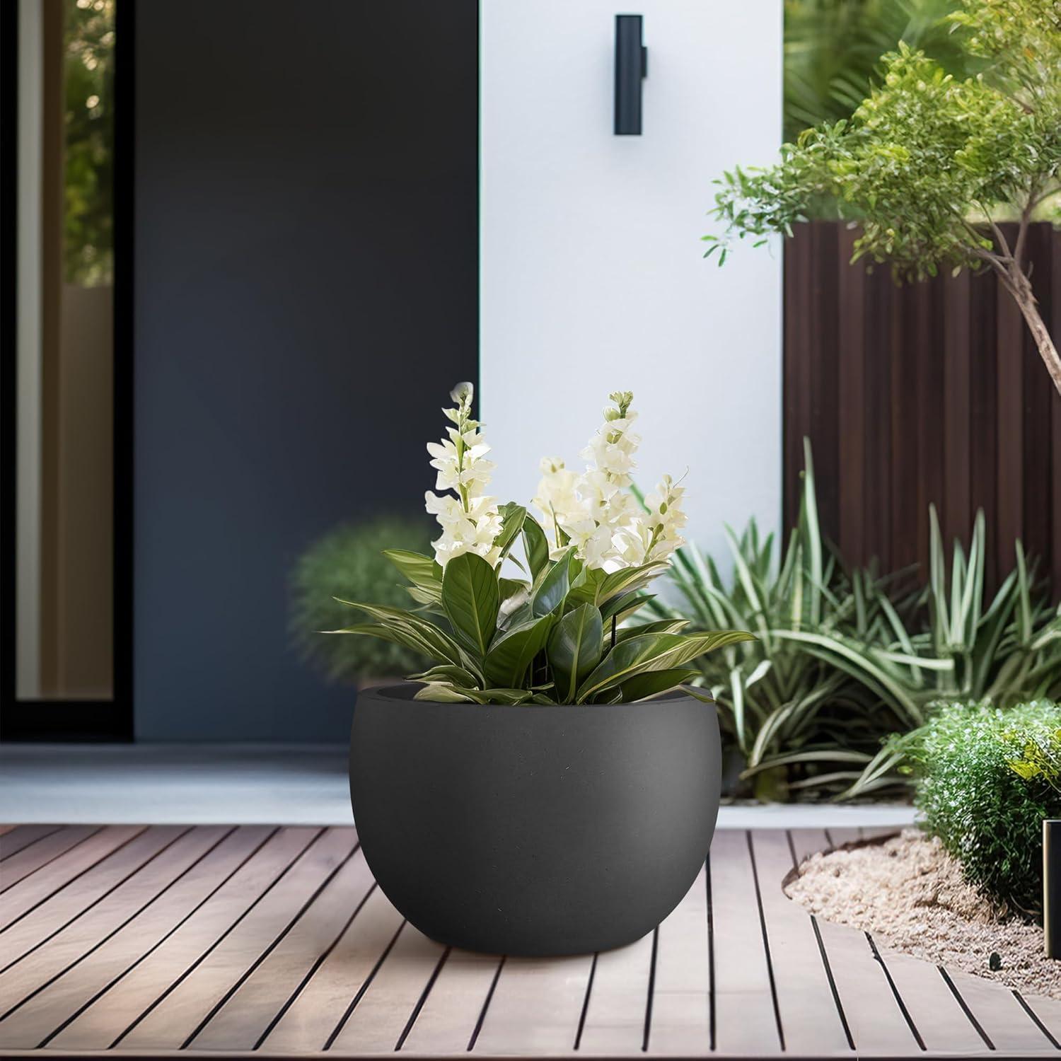 Maceta de Concreto Kante 30 cm Redonda con Drenaje Negro