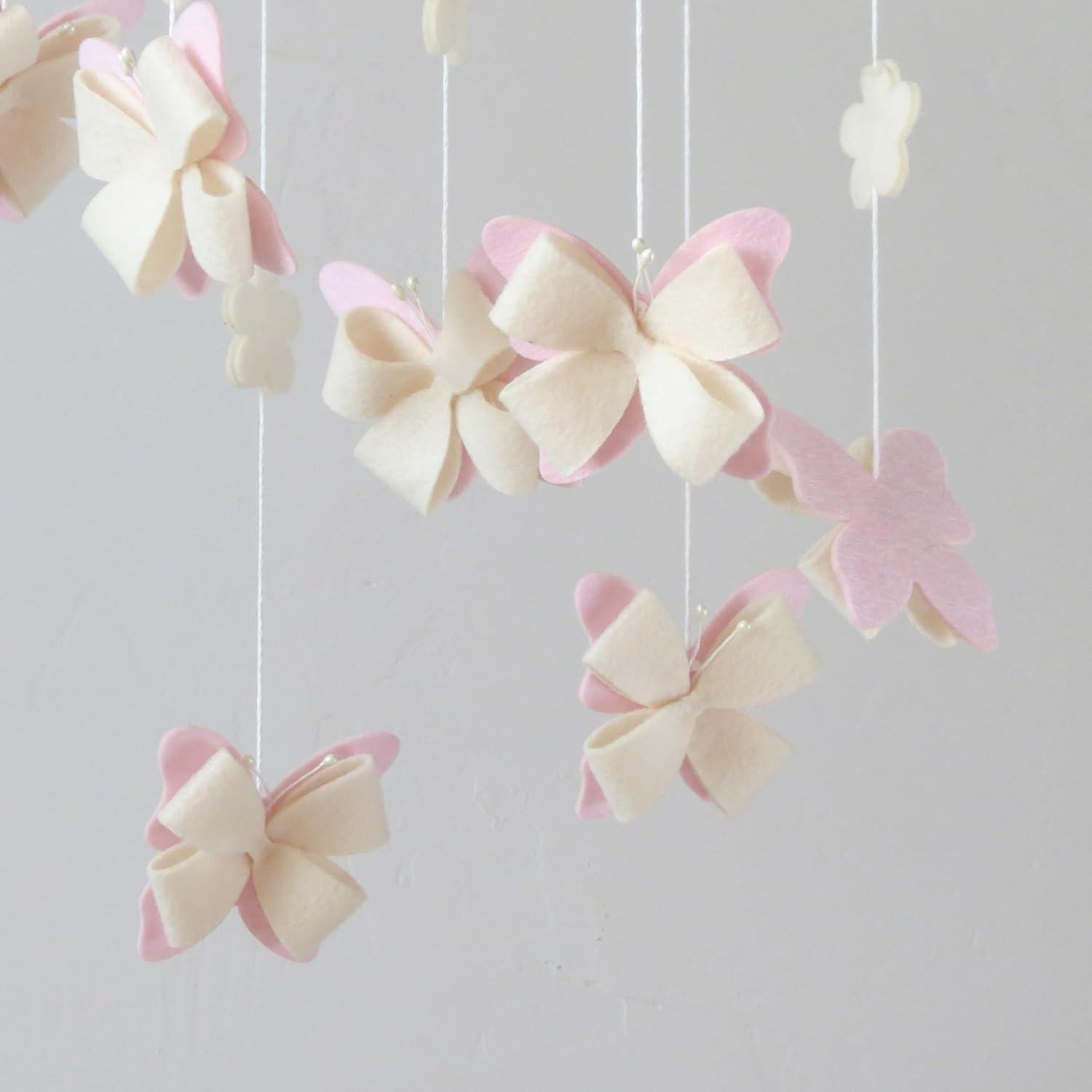 Móvil de Cuna Mariposa Rosa GOUKURLSMA Hecho a Mano