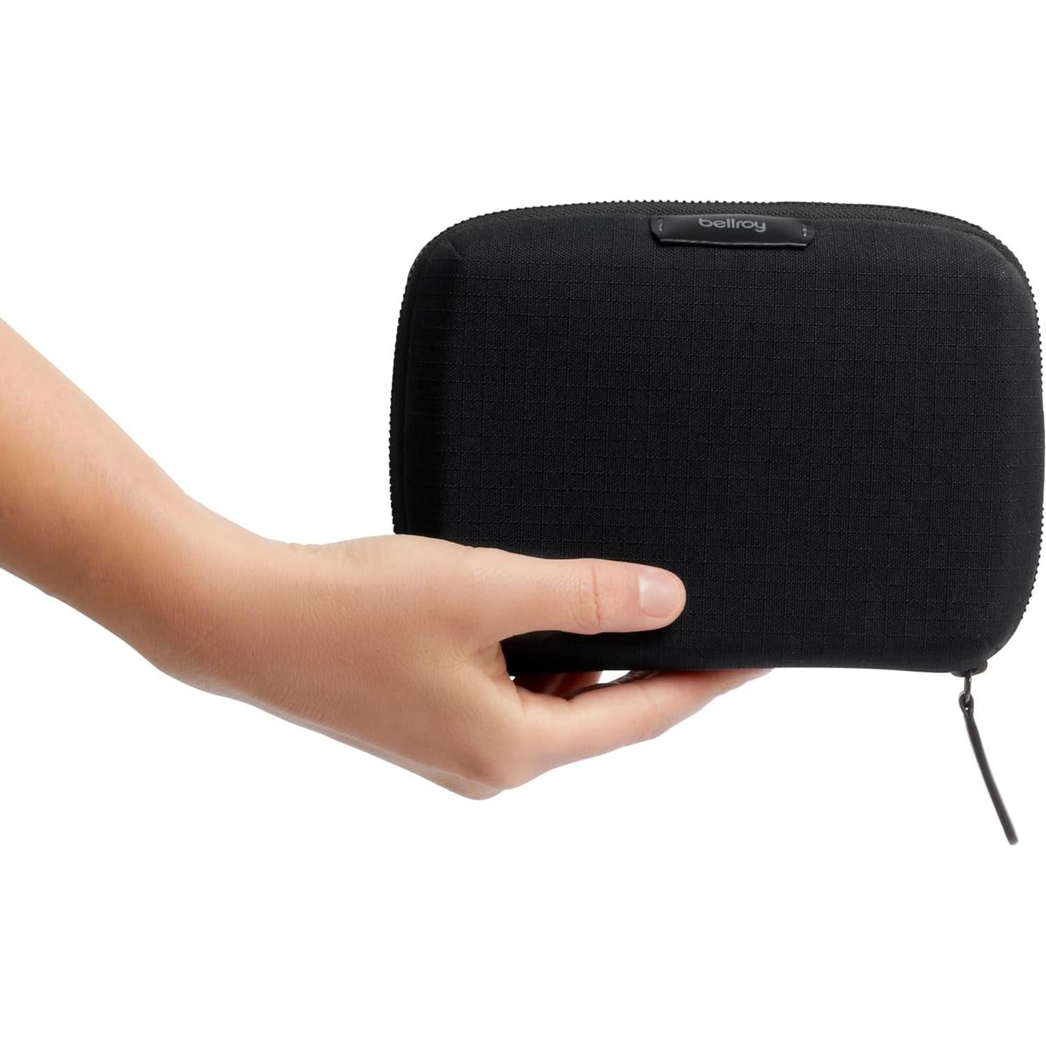 Kit de Tecnología Compacto Bellroy - Negro, Resistente al Agua