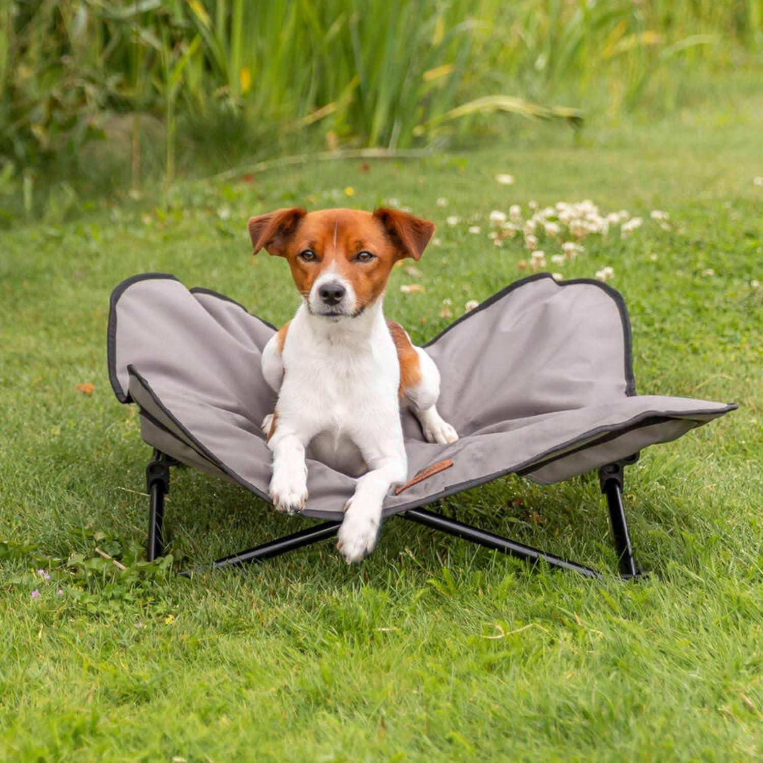 Cama de Camping Elevada para Perros TRIXIE Mediana 68.9x68.9cm