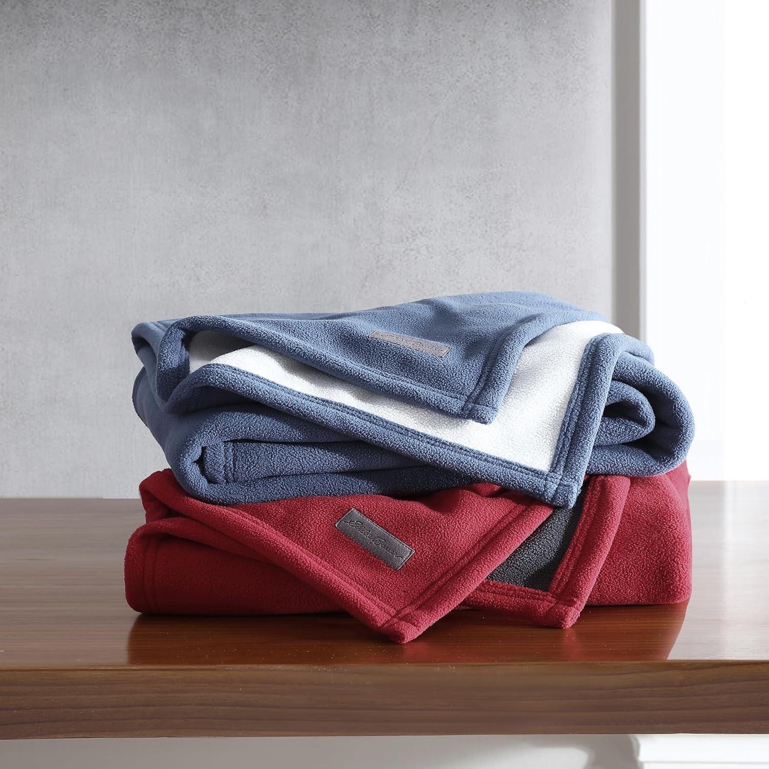 Manta Reversible Eddie Bauer Ultra-Plush 152x127 cm Rojo/Niebla