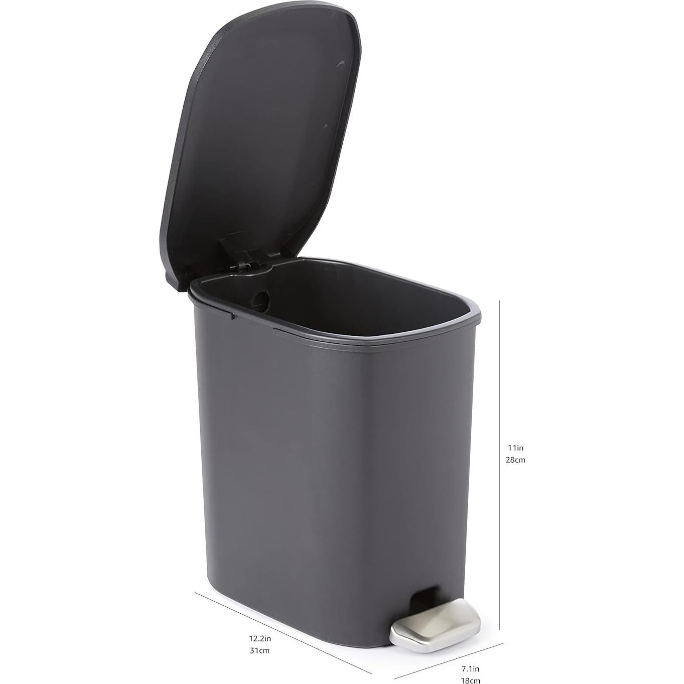 Basurero Compacto Amazon Basics 6L Negro con Pedal y Cierre Silencioso