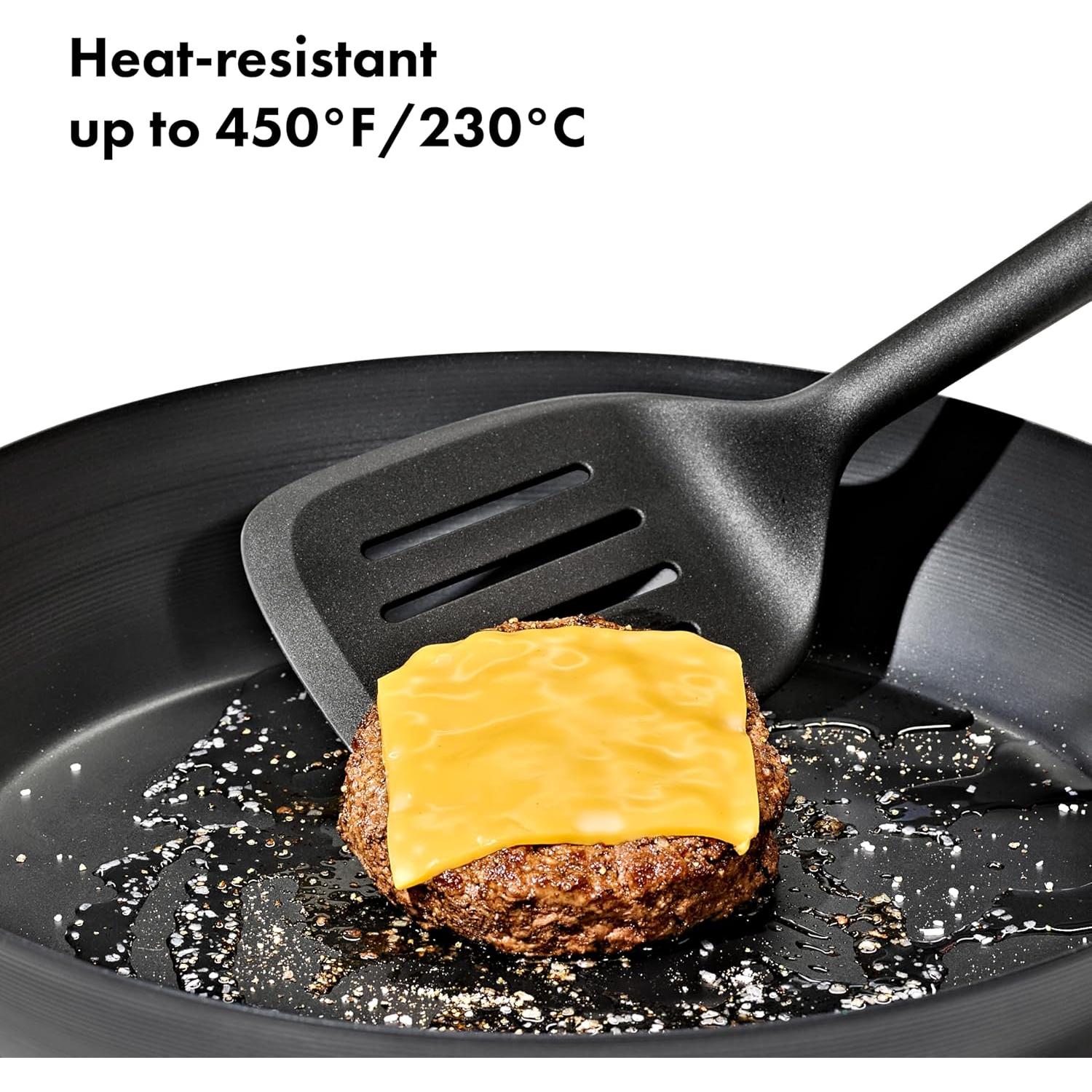 Espátula Ranurada de Nylon OXO Good Grips 34.3x8.9 cm