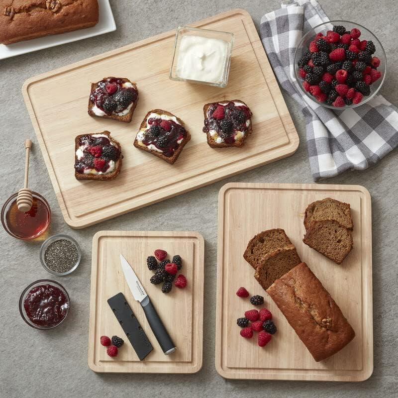 Tabla de Cortar KitchenAid Clásica Madera de Caucho 25.4x20.6cm