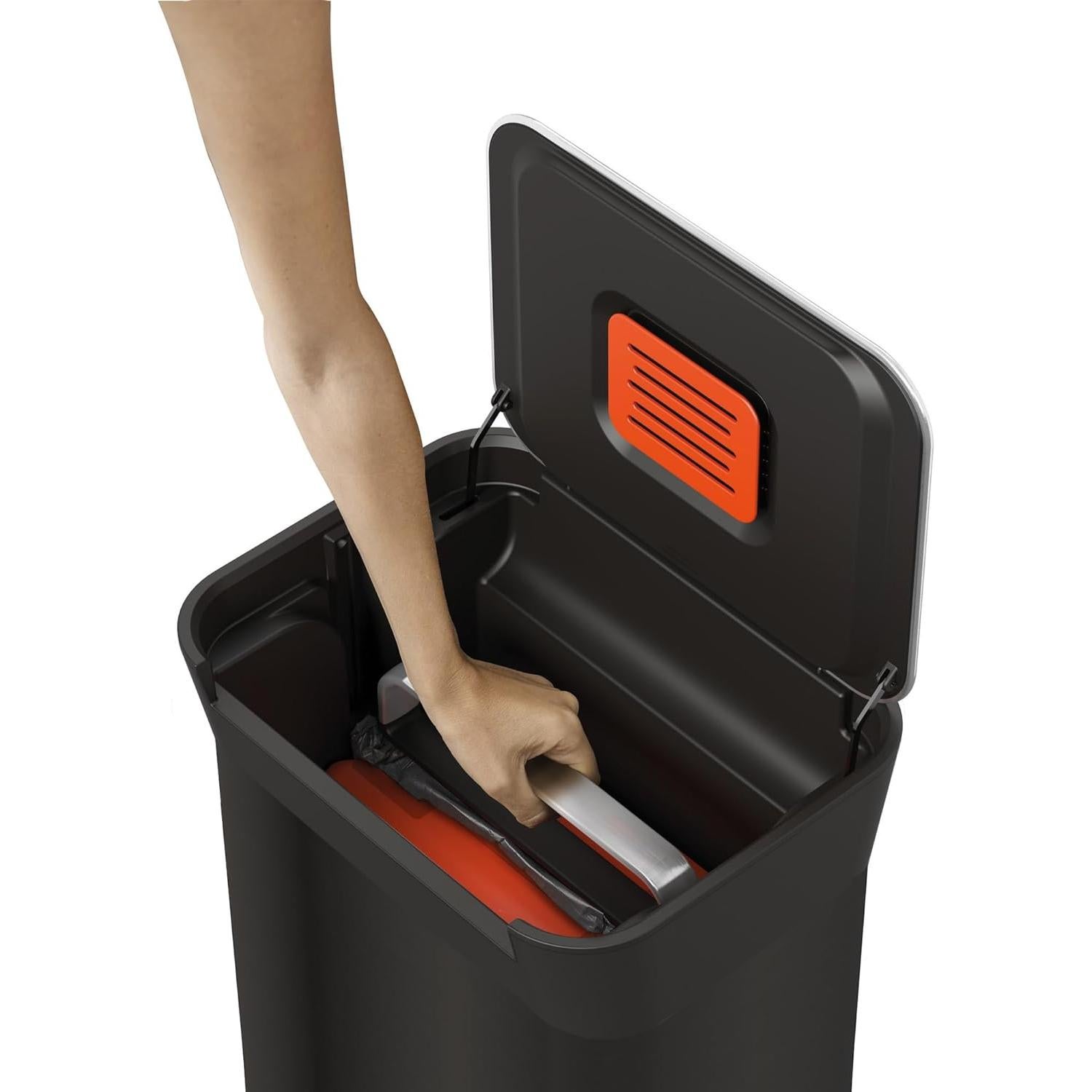 Basurero Compactador Joseph Joseph Titan 30L Negro con Filtro