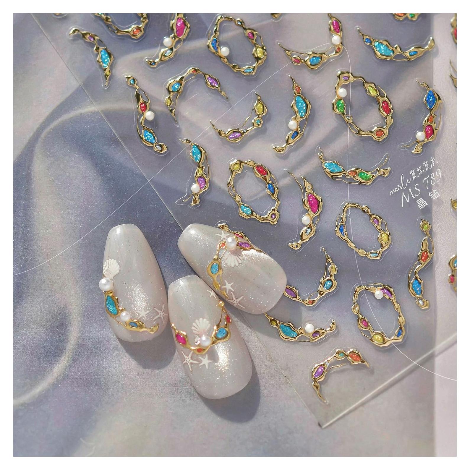 Calcomanías de Uñas Doradas 5D NZRAESTRS - 1 Hoja Autoadhesiva