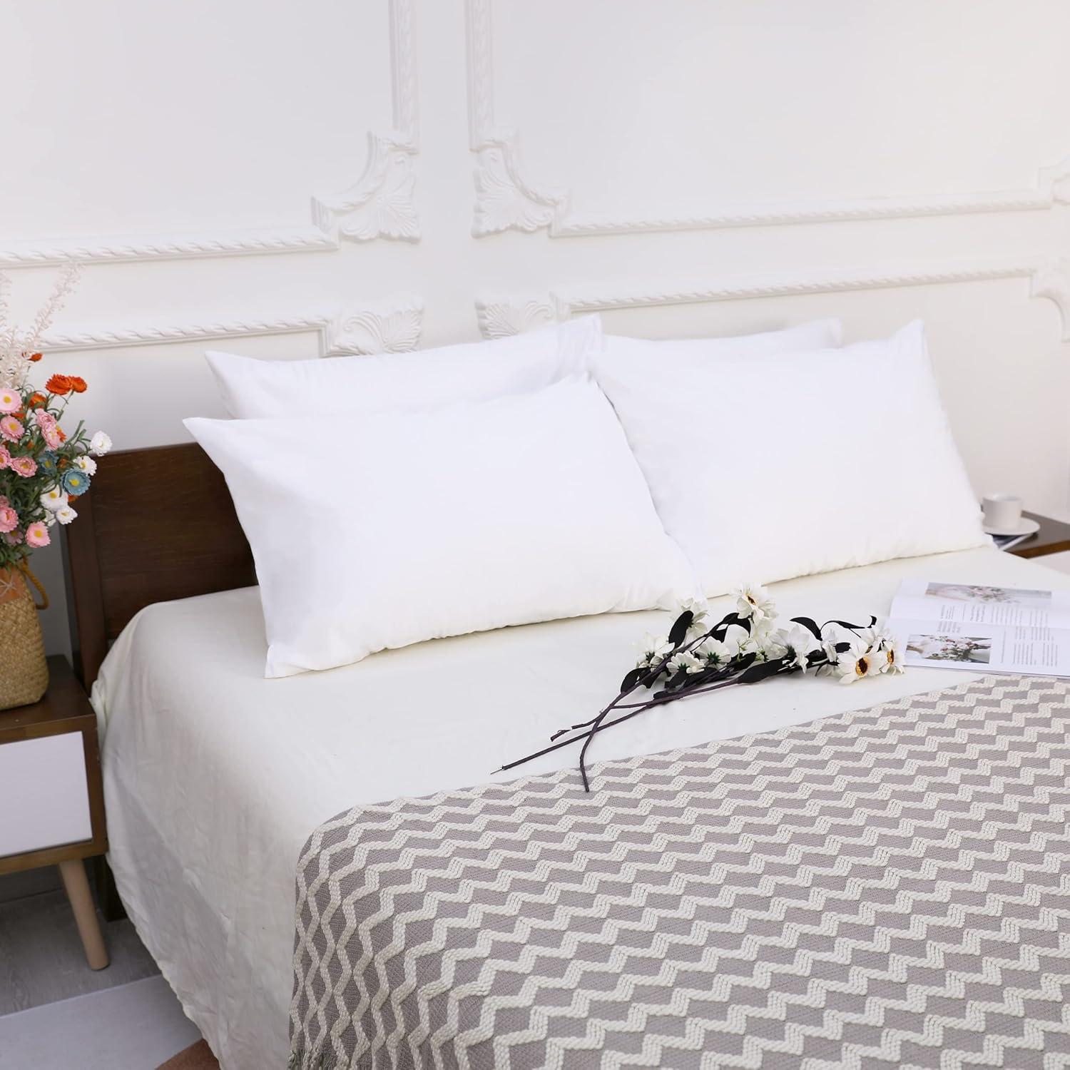 Fundas de Almohada Impermeables NTBAY 4 Pack 50.8x66 cm Blancas