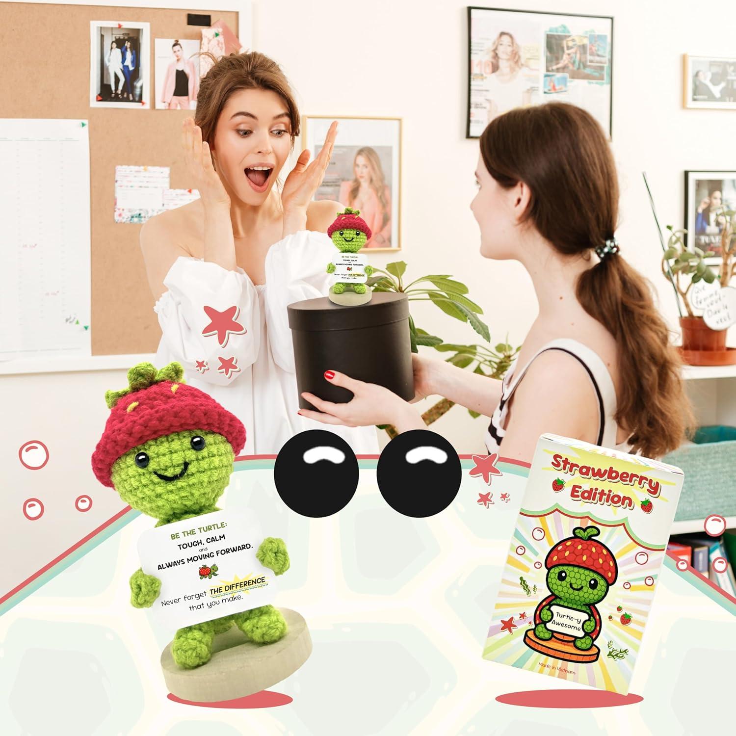 Muñeca de Crochet Tortuga de Fresa TheGifty - Peluche 10 cm