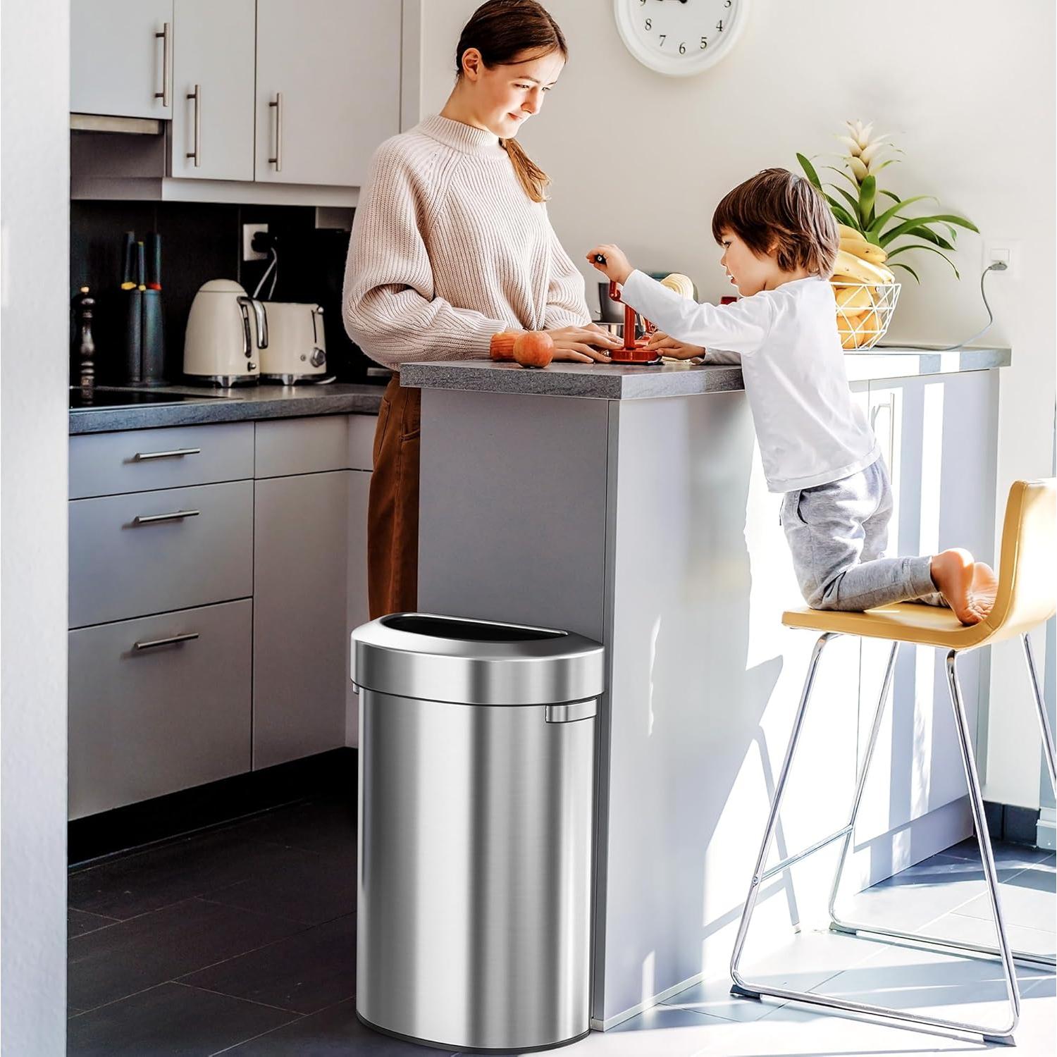 Bote de Basura iTouchless 87L Acero Inoxidable Tapa Abierta