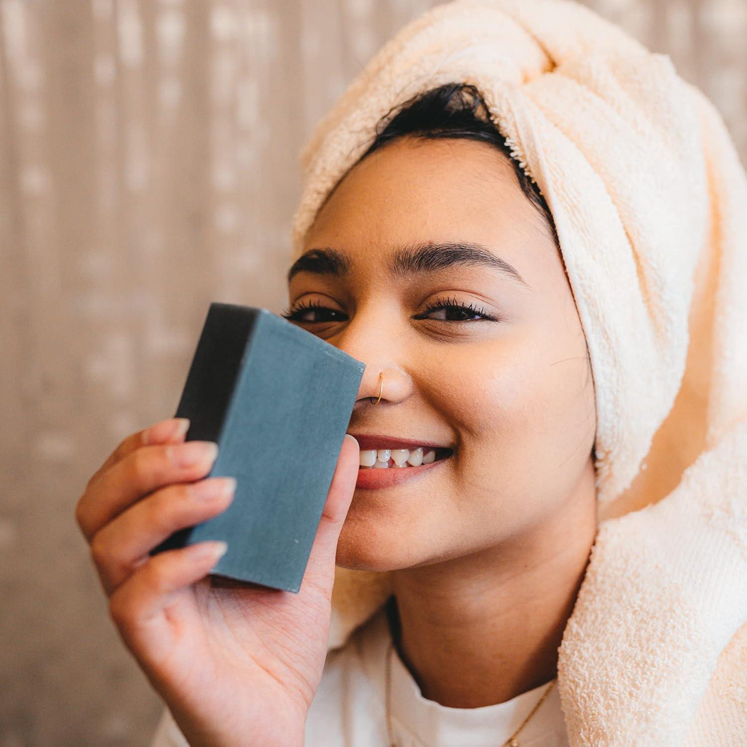 Barra de Jabón de Carbón Keika 142 g para Piel Grasa y Eczema