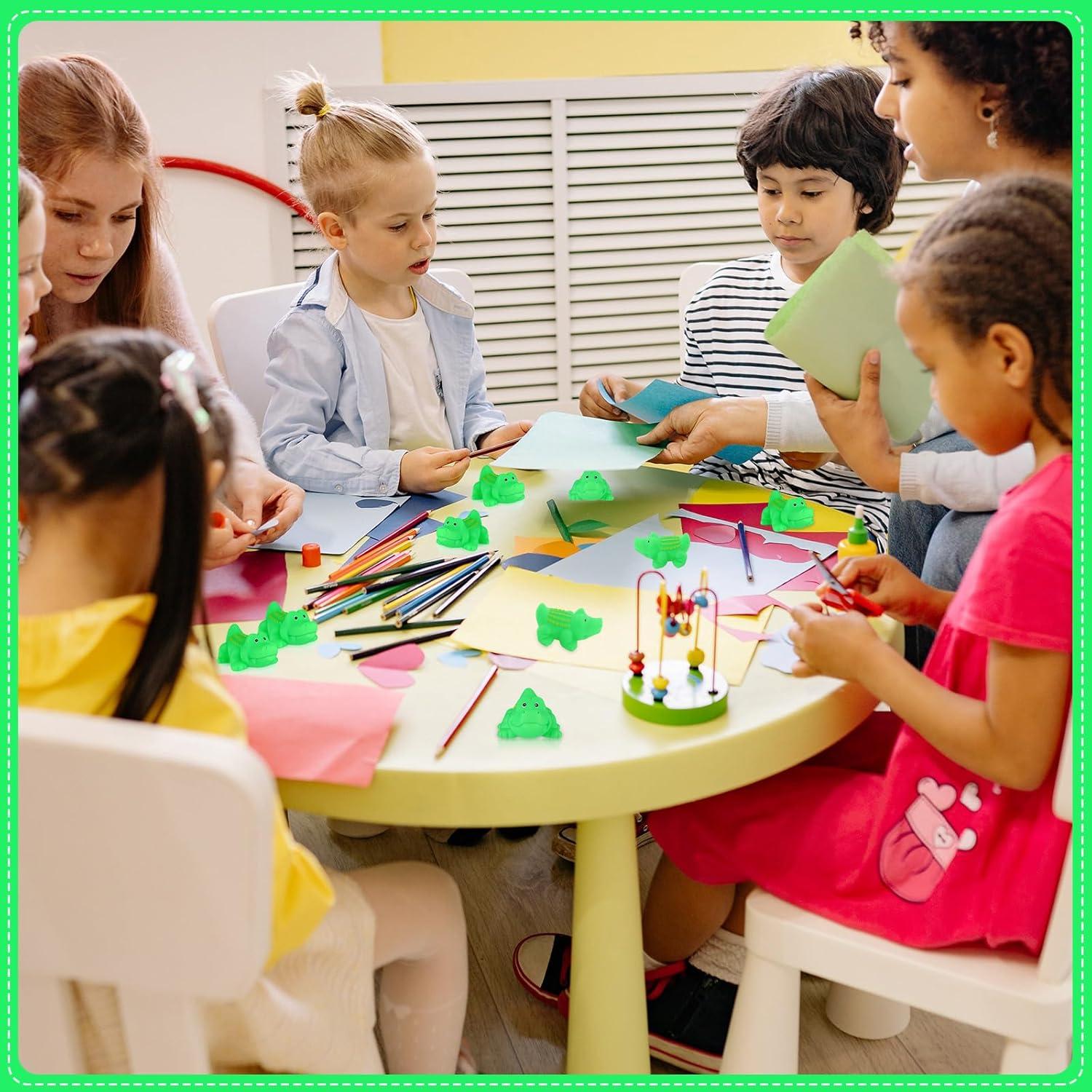 50 Mini Juguetes de Baño de Goma Cocodrilo Lenwen 7.1 cm