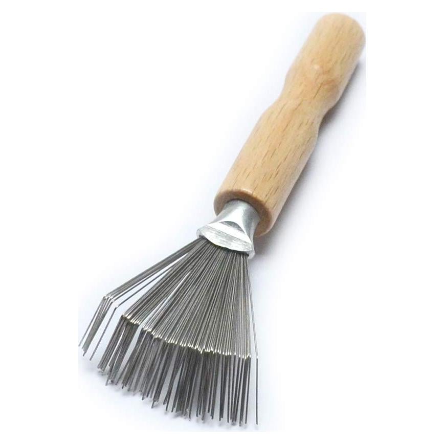 Rastrillo de Alambre Luwigs con Mango de Madera 11.43 cm