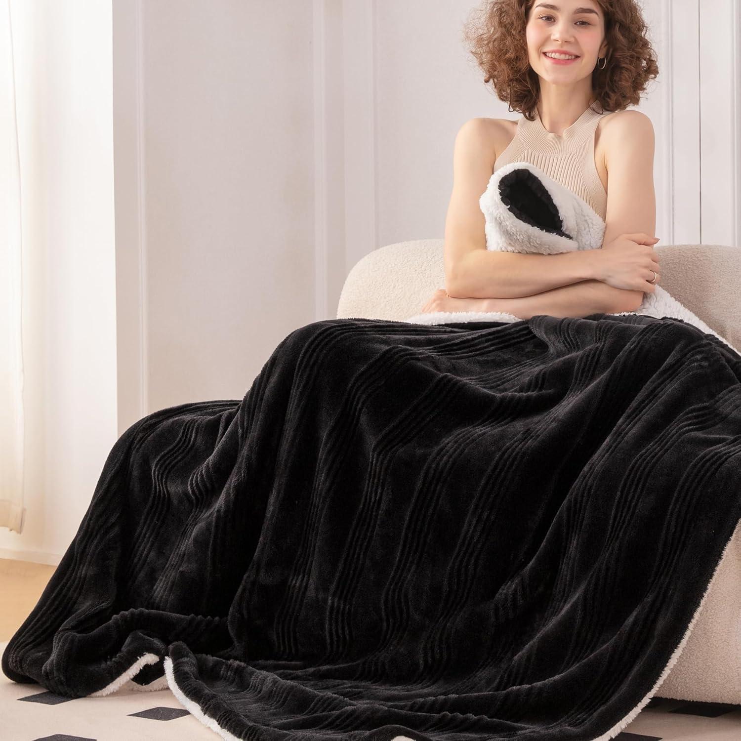 Manta Reversible Sherpa KORBLISS 127x152cm Rayas Negras