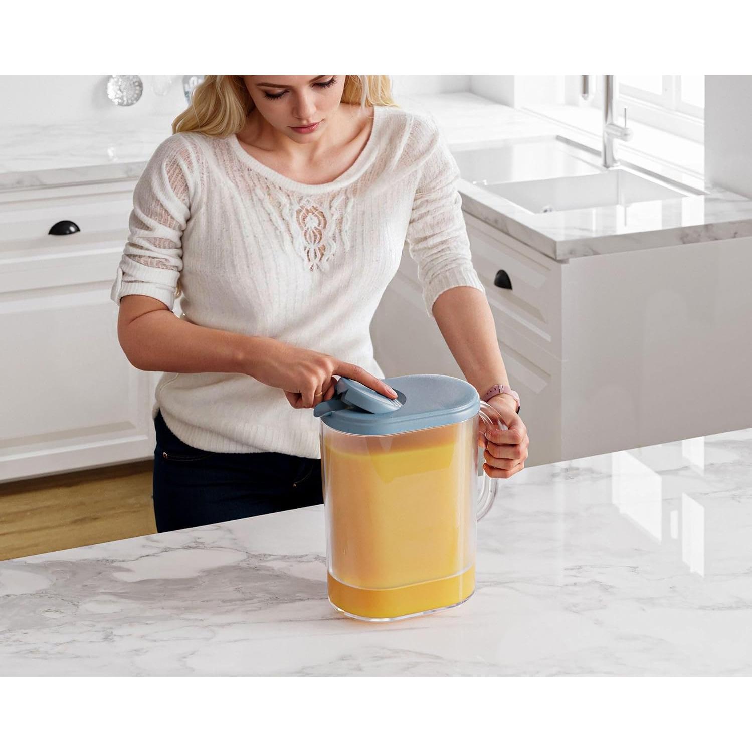 Jarra de Agua Plástica Tribello 3.8L con Tapa Pivote