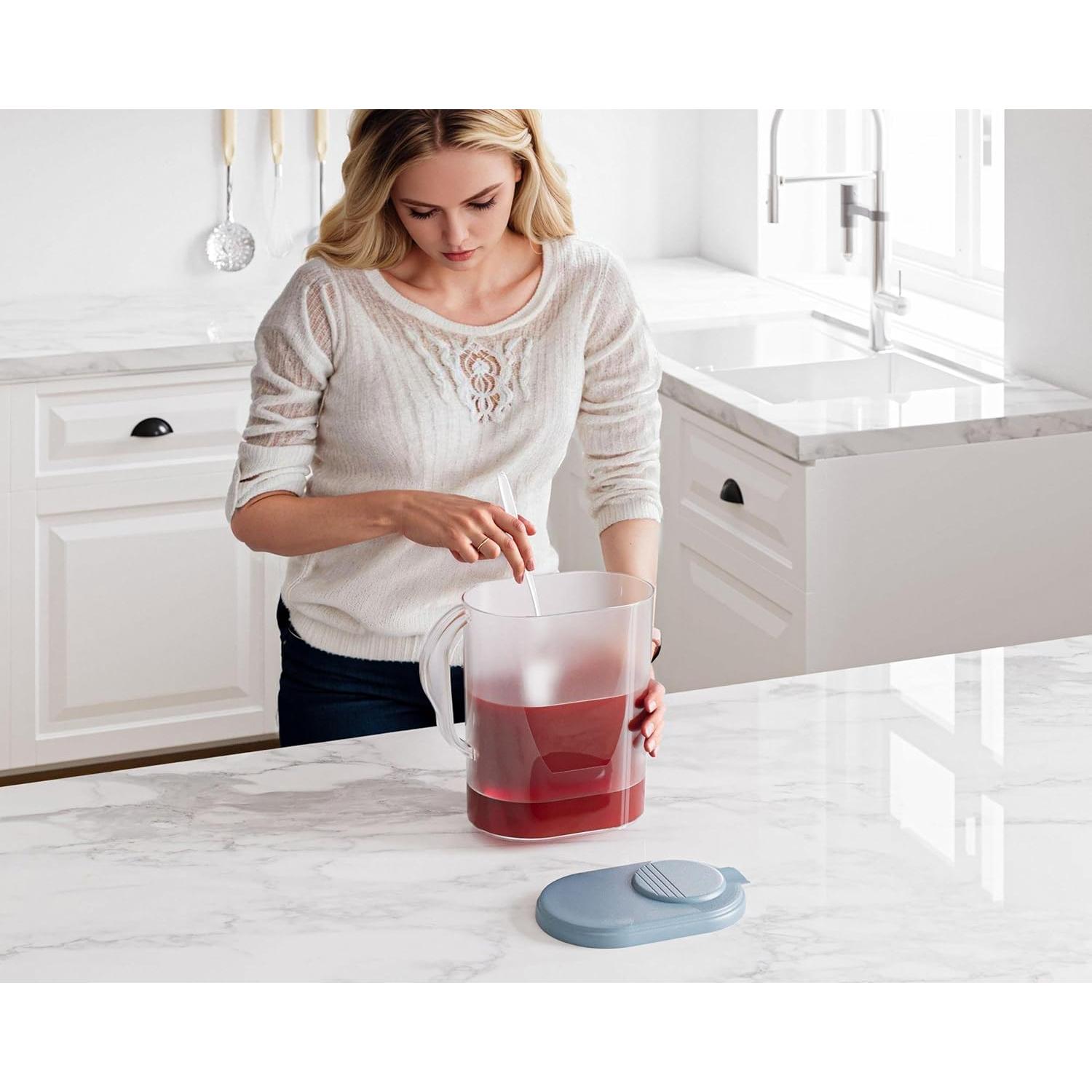 Jarra de Agua Plástica Tribello 3.8L con Tapa Pivote