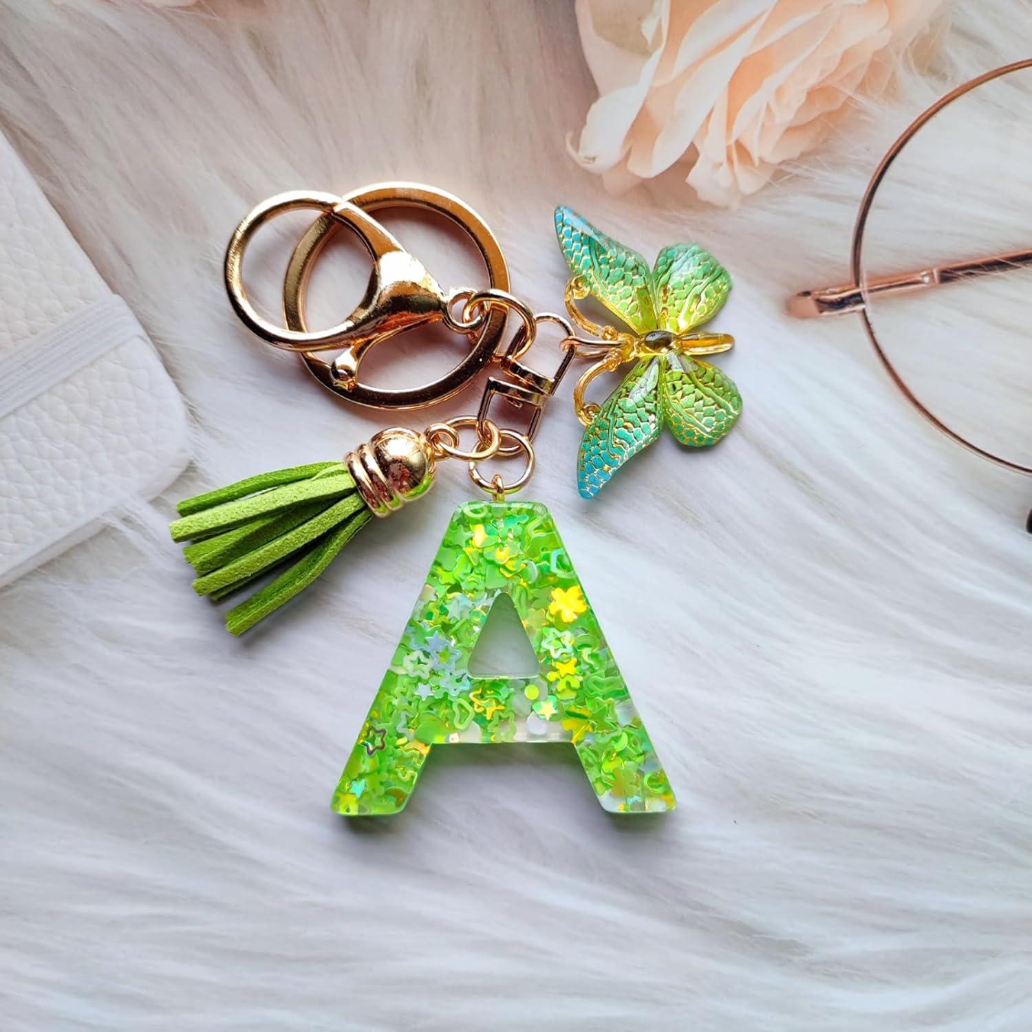 Llavero Inicial Personalizado con Borlas Mariposa Rosa Verde