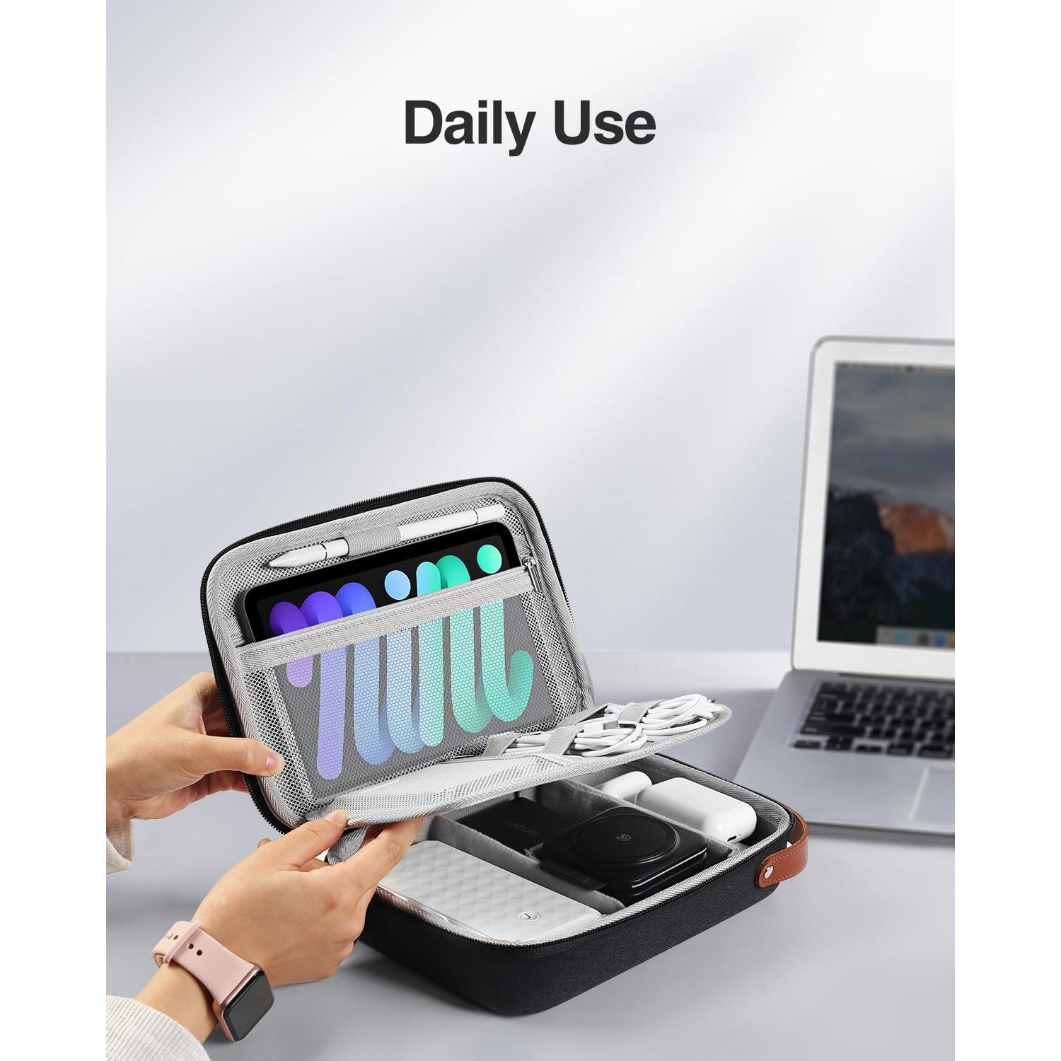 Organizador de Tecnología Luxtude Funda Dura Negra 23.6x17cm