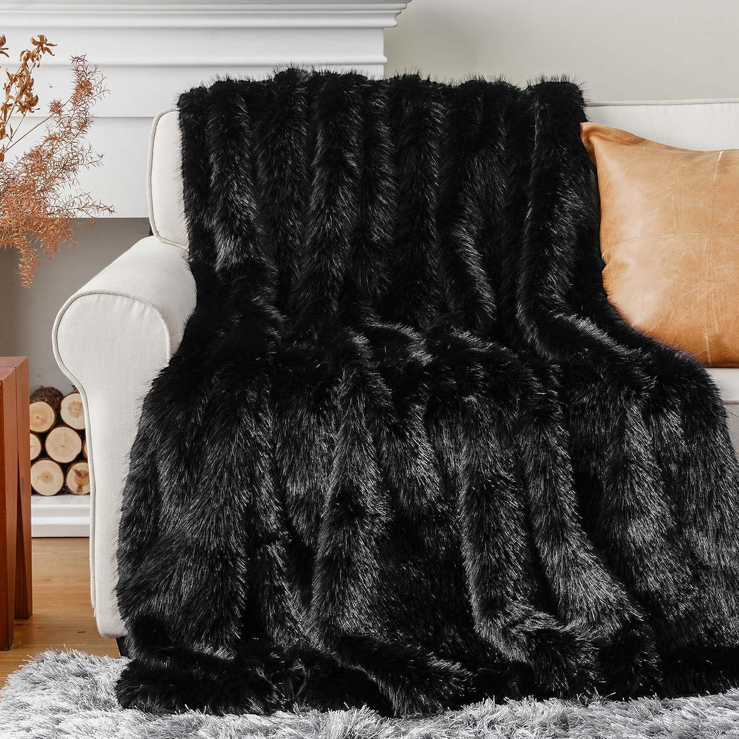 Manta de Piel Sintética Lujo BATTILO HOME Negra 50x60 cm