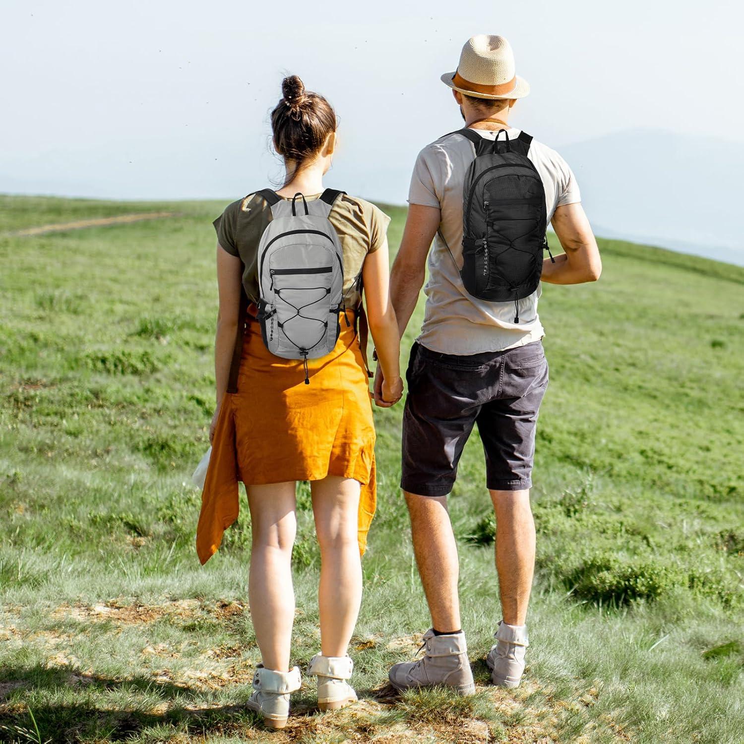 Mochila de senderismo Outplea negra 15L ultraligera y plegable