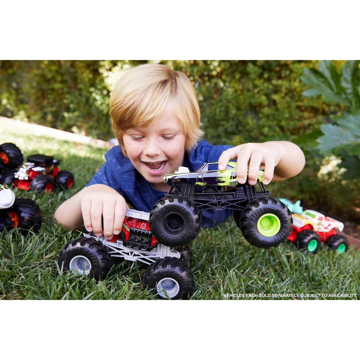Hot Wheels Monster Truck 1:24 Green Bomber - Camión Gigante para Niños
