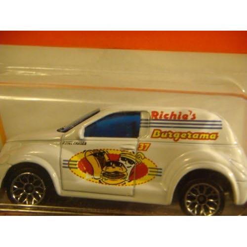Matchbox Chrysler Panel Cruiser Blanco 1:64 Edición Hero City