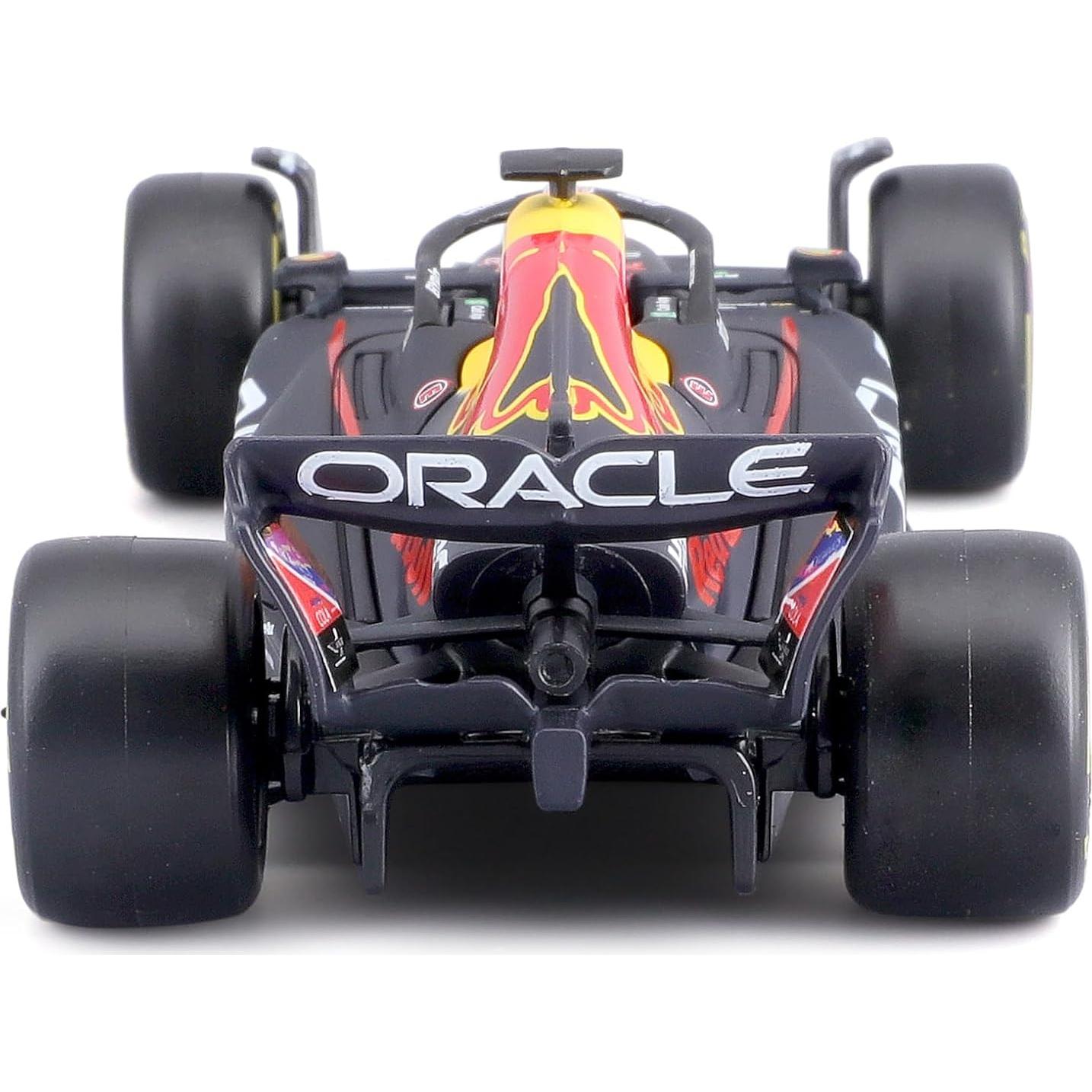 Maisto 1:43 Red Bull Racing RB18 con Conductor Pérez #11