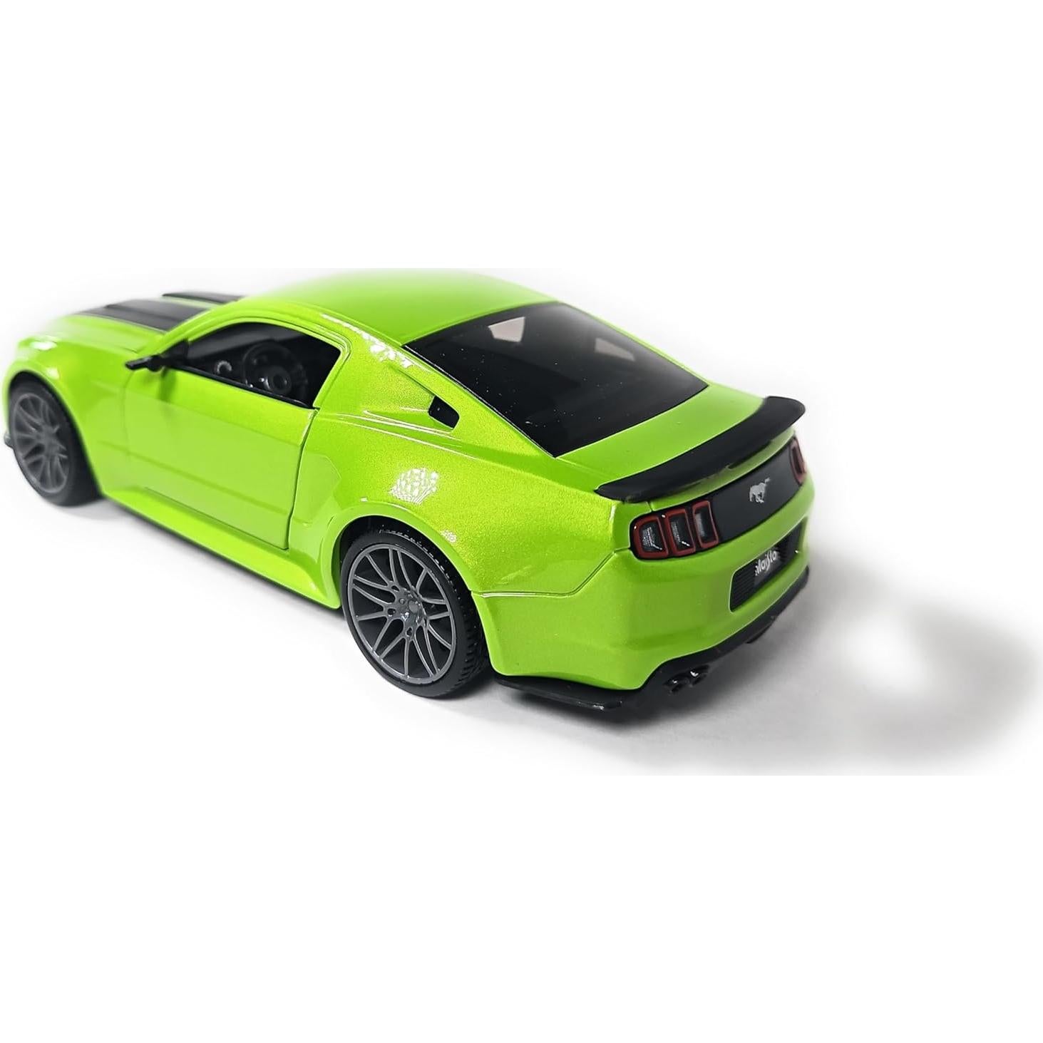 Maisto 31506 Ford Mustang Street Racer Verde 1/24
