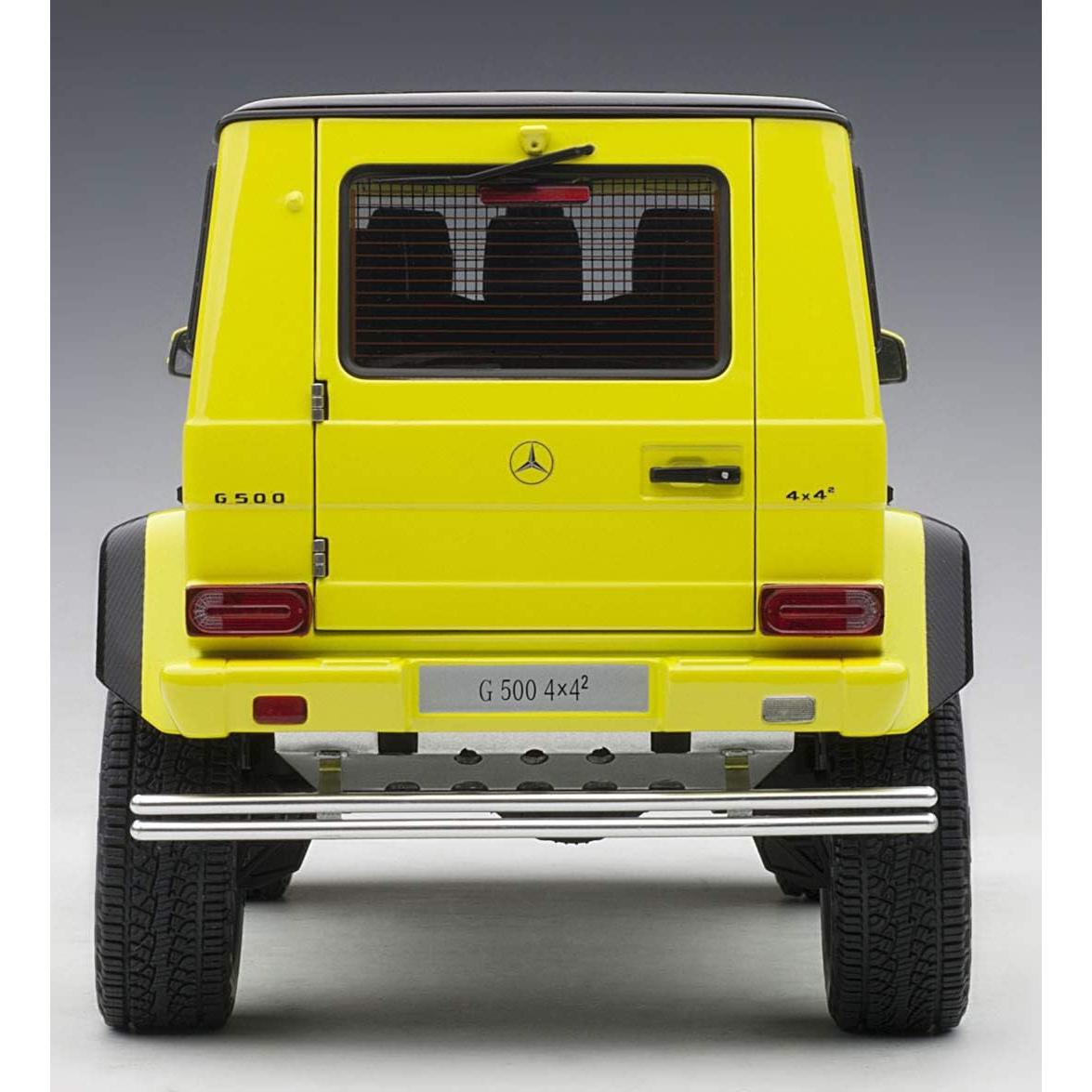 Autoart Mercedes Benz G500 4X4 Amarillo 1:18 Modelo a Escala