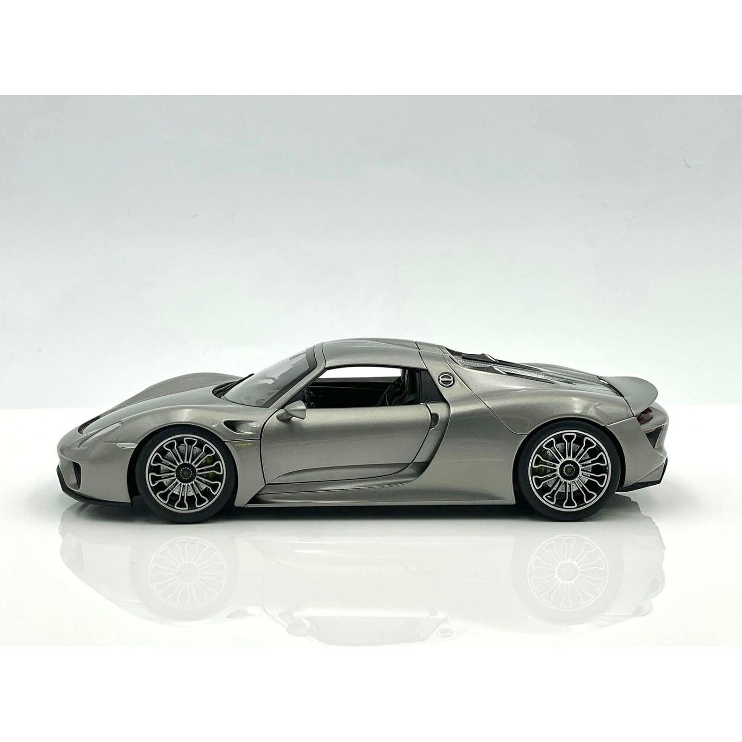 Modelo Diecast Porsche 918 Spyder Welly 1:24 Techo Duro Plata