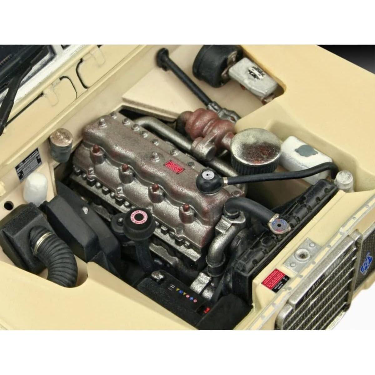 Maqueta Land Rover Series III LWB Revell 1:24 Plástico