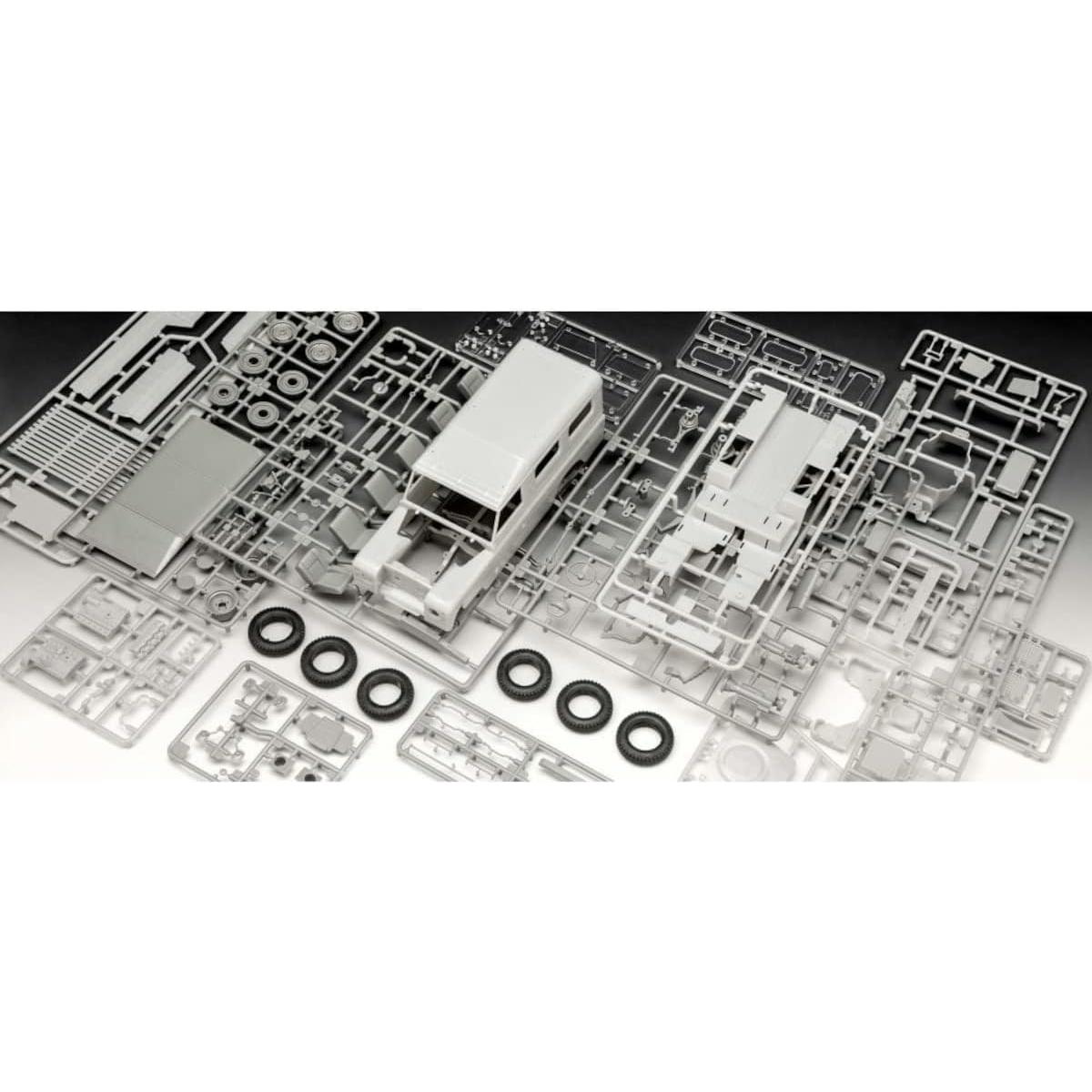 Maqueta Land Rover Series III LWB Revell 1:24 Plástico