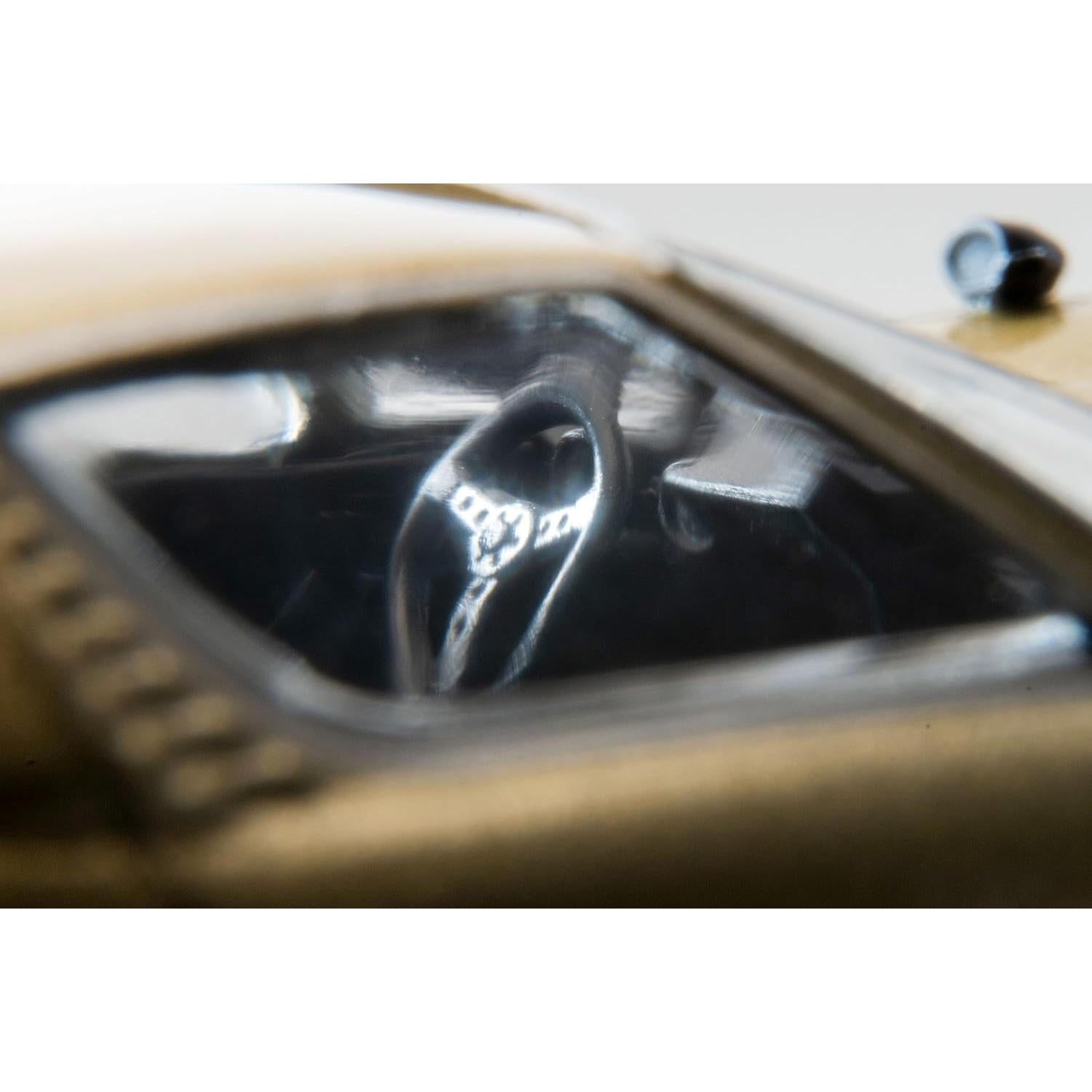 Tomica Limited Vintage 1/64 Lamborghini Miura S Dorado