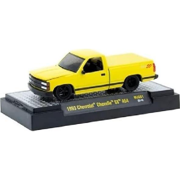 Modelo Diecast M2 Machines 1:64 Chevrolet SS 454 Pickup Amarillo