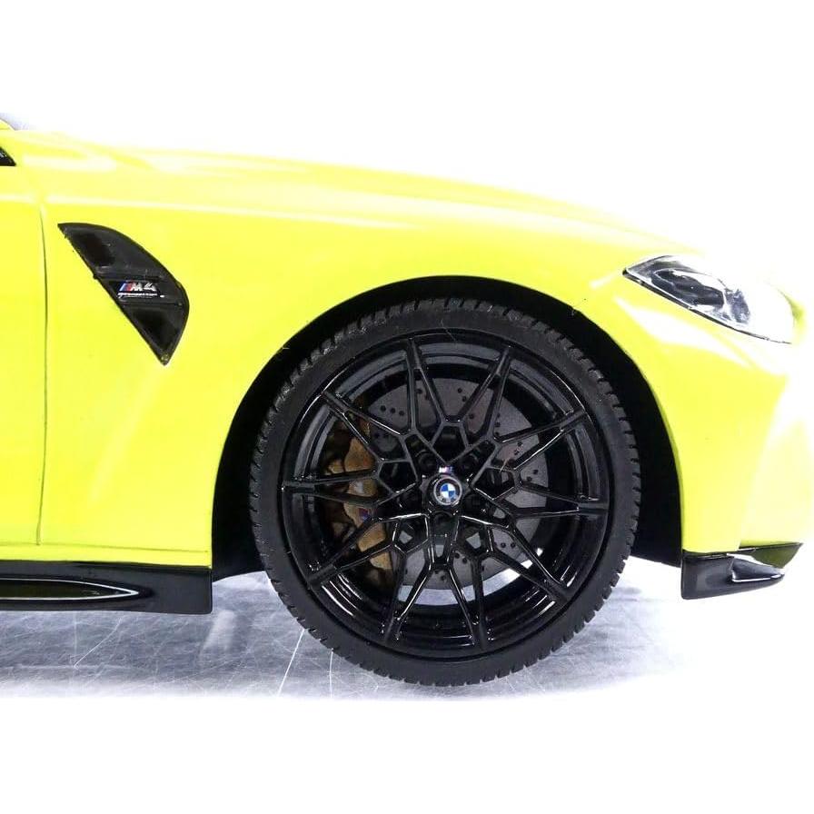 Minichamps 1:18 BMW M4 2020 Amarillo Diecast Coleccionable
