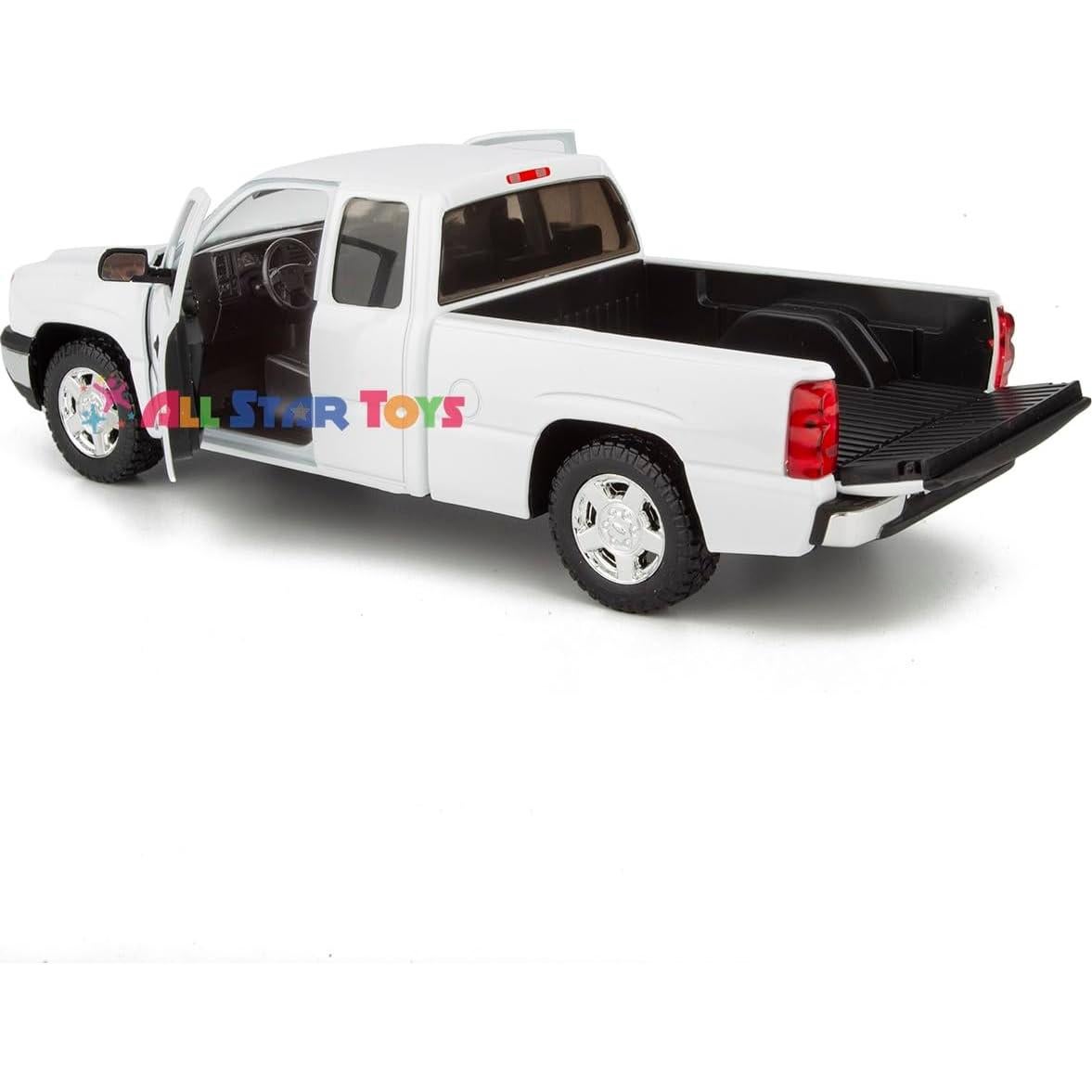 Modelo Diecast Motormax 2006 Silverado 1500 Blanco 1/25