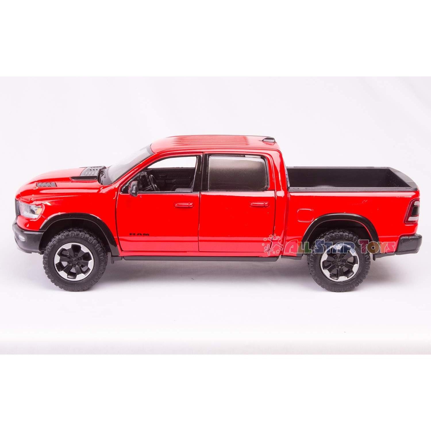 Modelo de Coche Diecast 2019 RAM 1500 Rebel Rojo 1/27 Motormax
