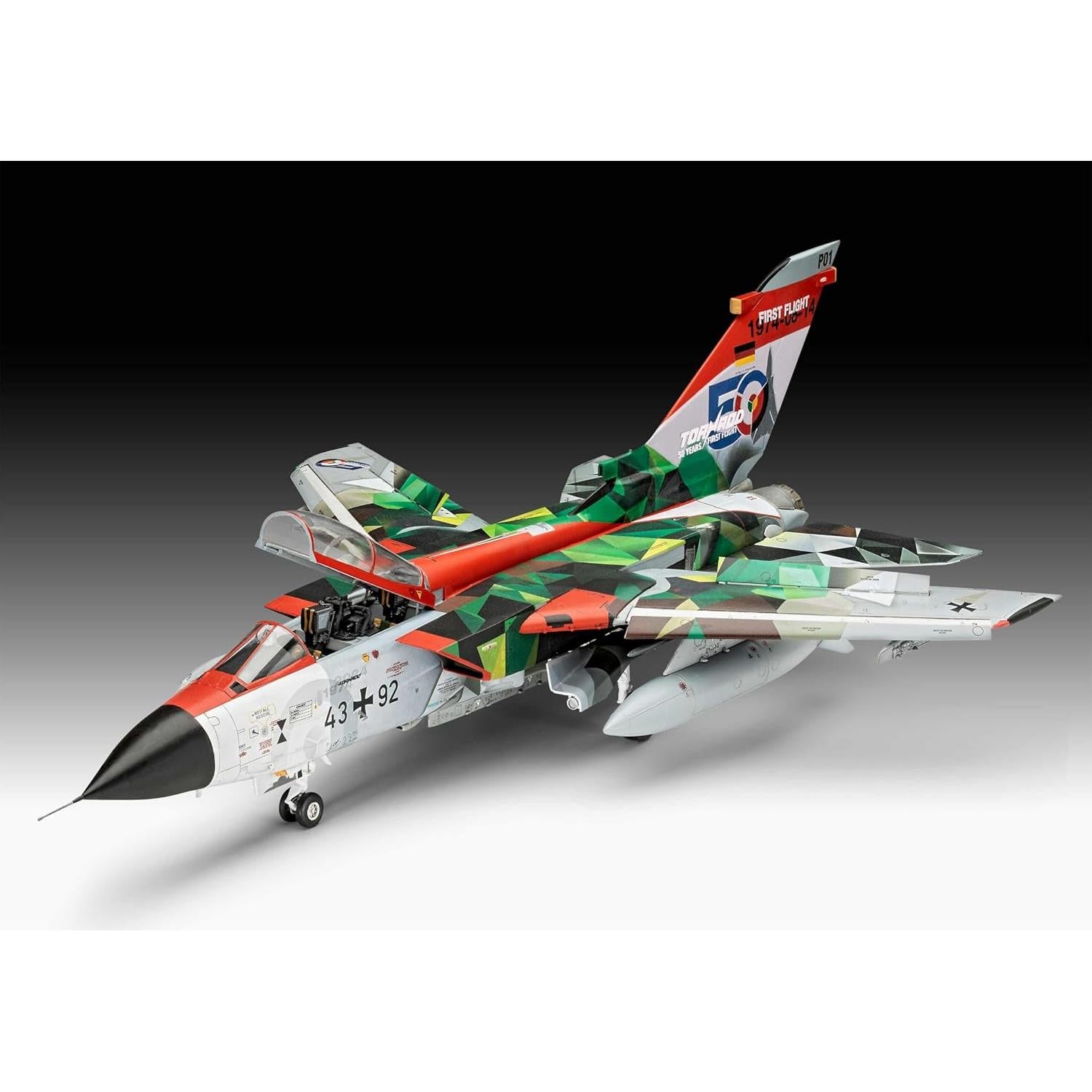 Kit de Modelo Revell Panavia Tornado IDS 1:48 50 Años