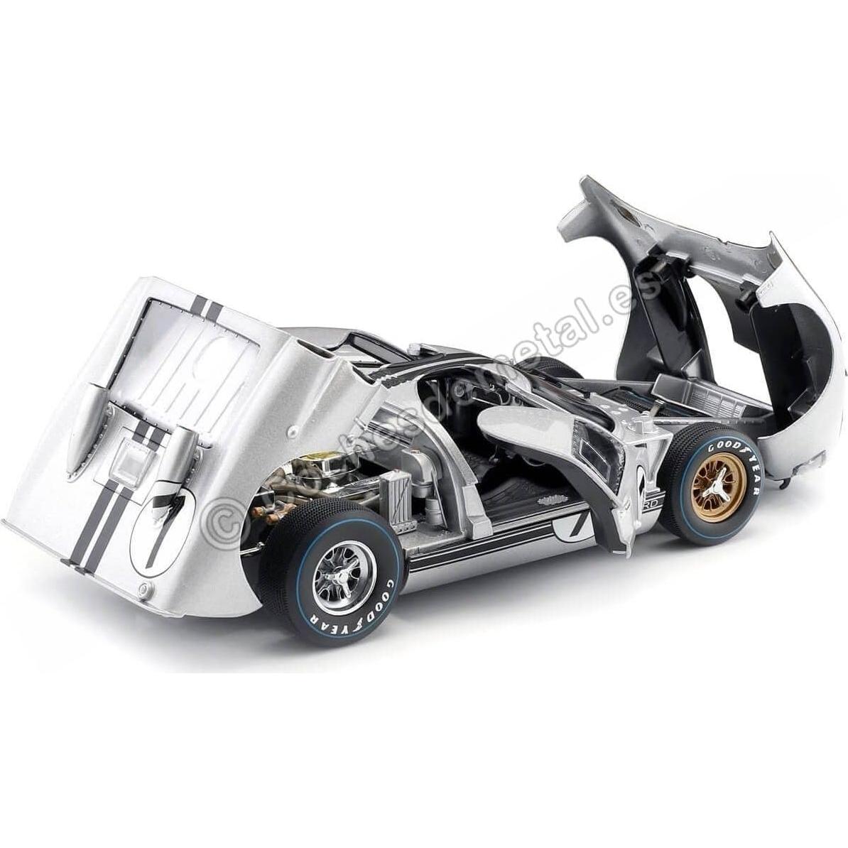 Modelo Diecast Ford GT-40 MK 2 Plata #7 1966 Shelby 1:18