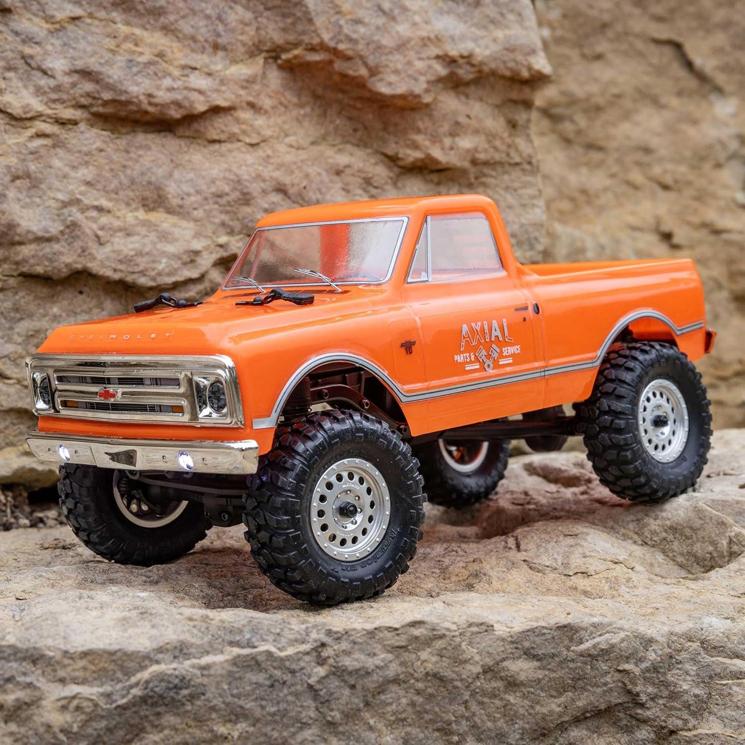 Camión RC Axial SCX24 Chevrolet C10 1967 4WD Naranja