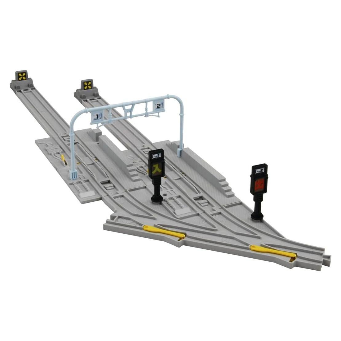 Base de Vehículo Takara Tomy Plarail J-24 con Raíles y Bolardos