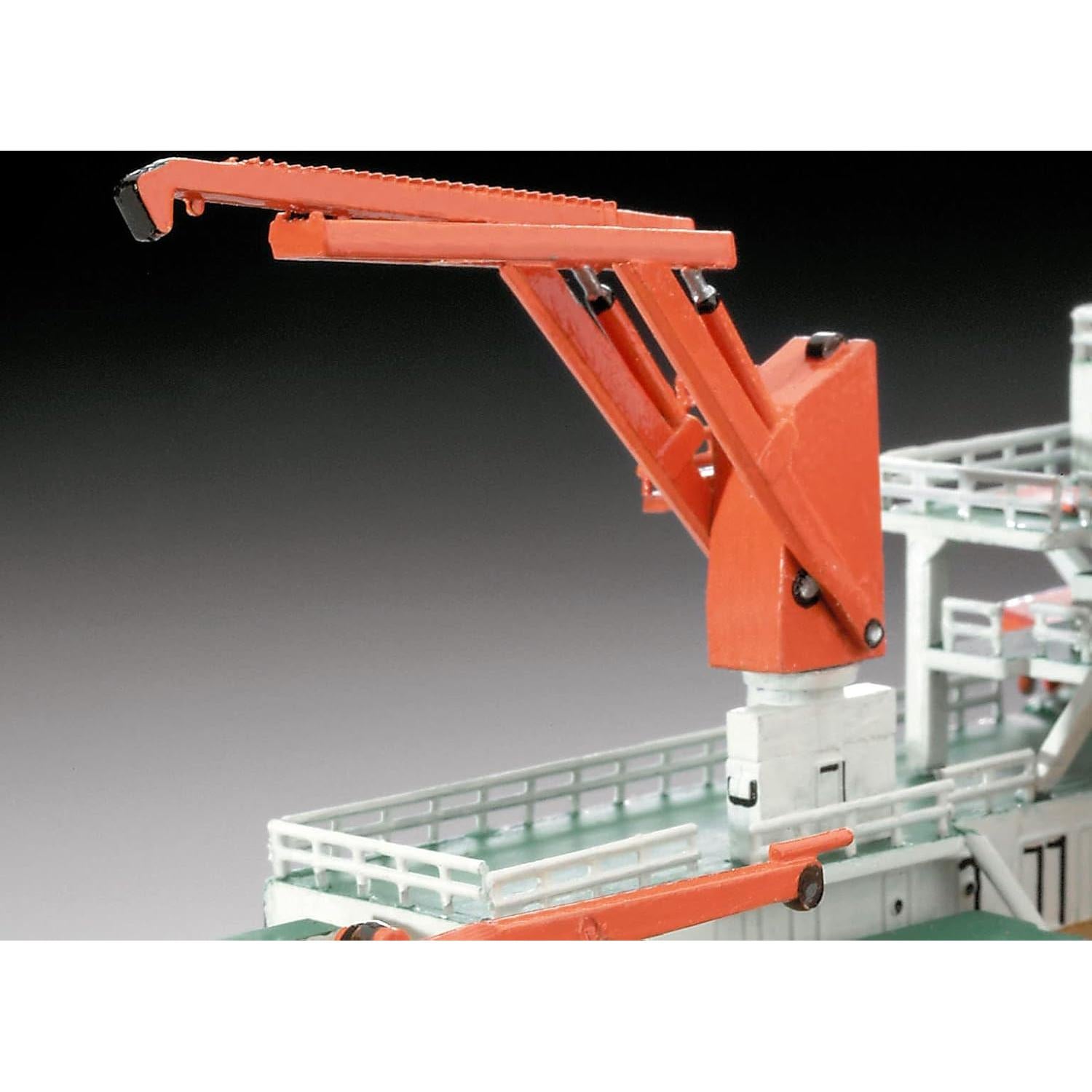 Revell Buque de Investigación Alemán Meteor 1:300 Sin Pintar