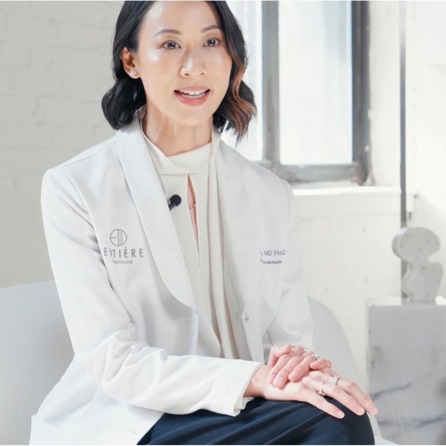 Suero Facial Iluminador OHUI 20ml | Vitamina C y Ácido Hialurónico