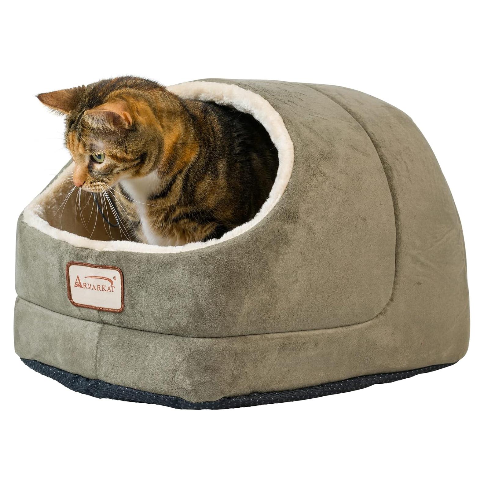 Armarkat Laurel Green Cat Bed Size, 18-Inch by 14-Inch