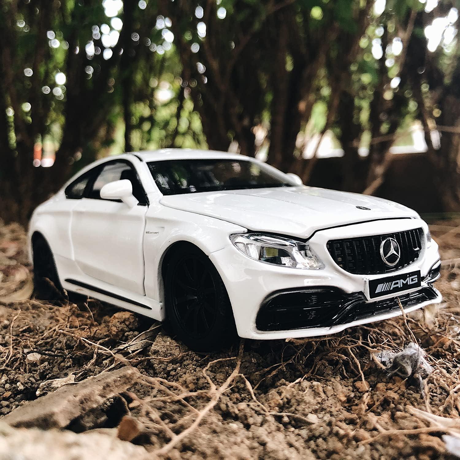 Coche Juguete Mercedes-Benz C63 AMG 1:32 RMZ City Blanco