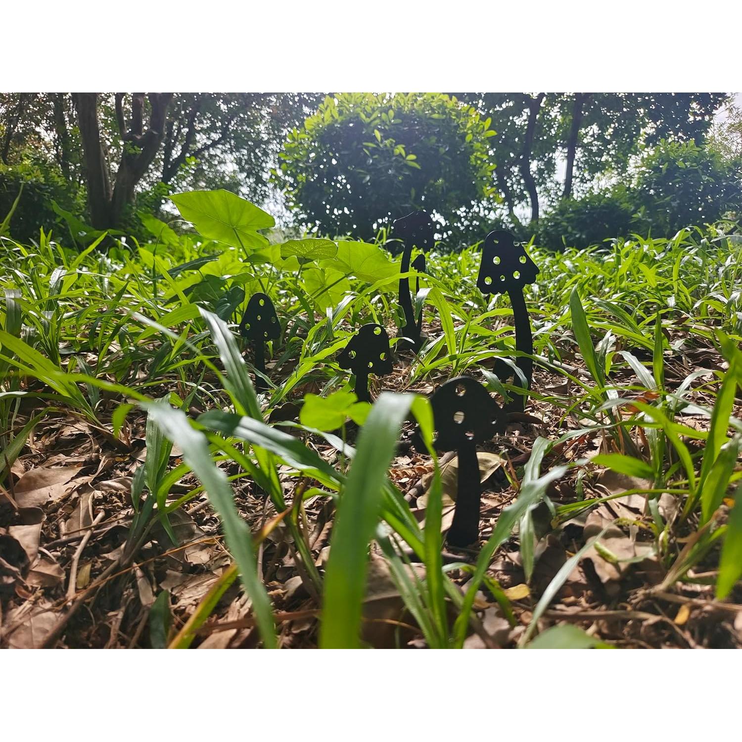 Estatuas de Jardín de Champiñones de Metal MXHHR - 5 Piezas