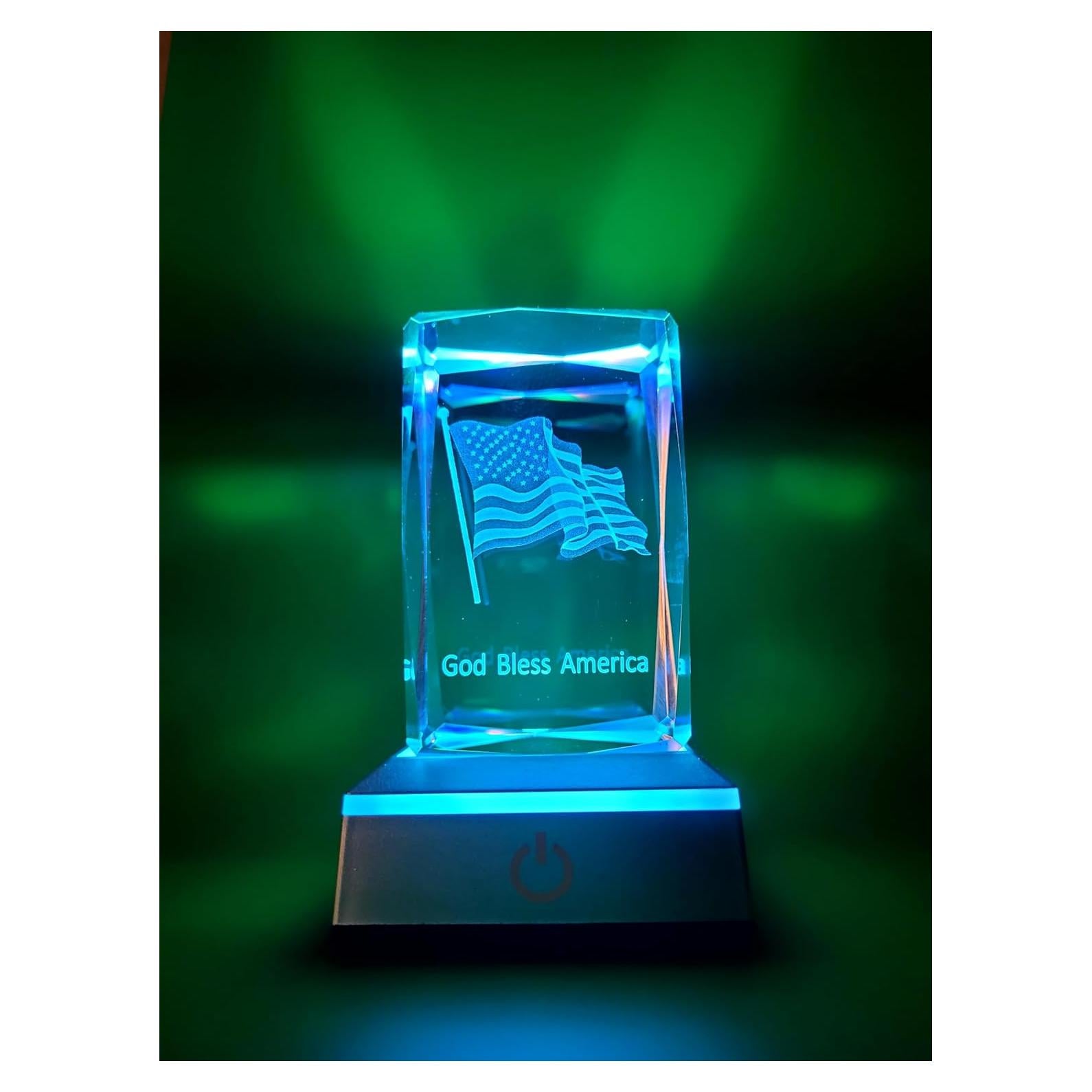 Luz Nocturna LED Cubo Cristal Bandera Americana 11 cm