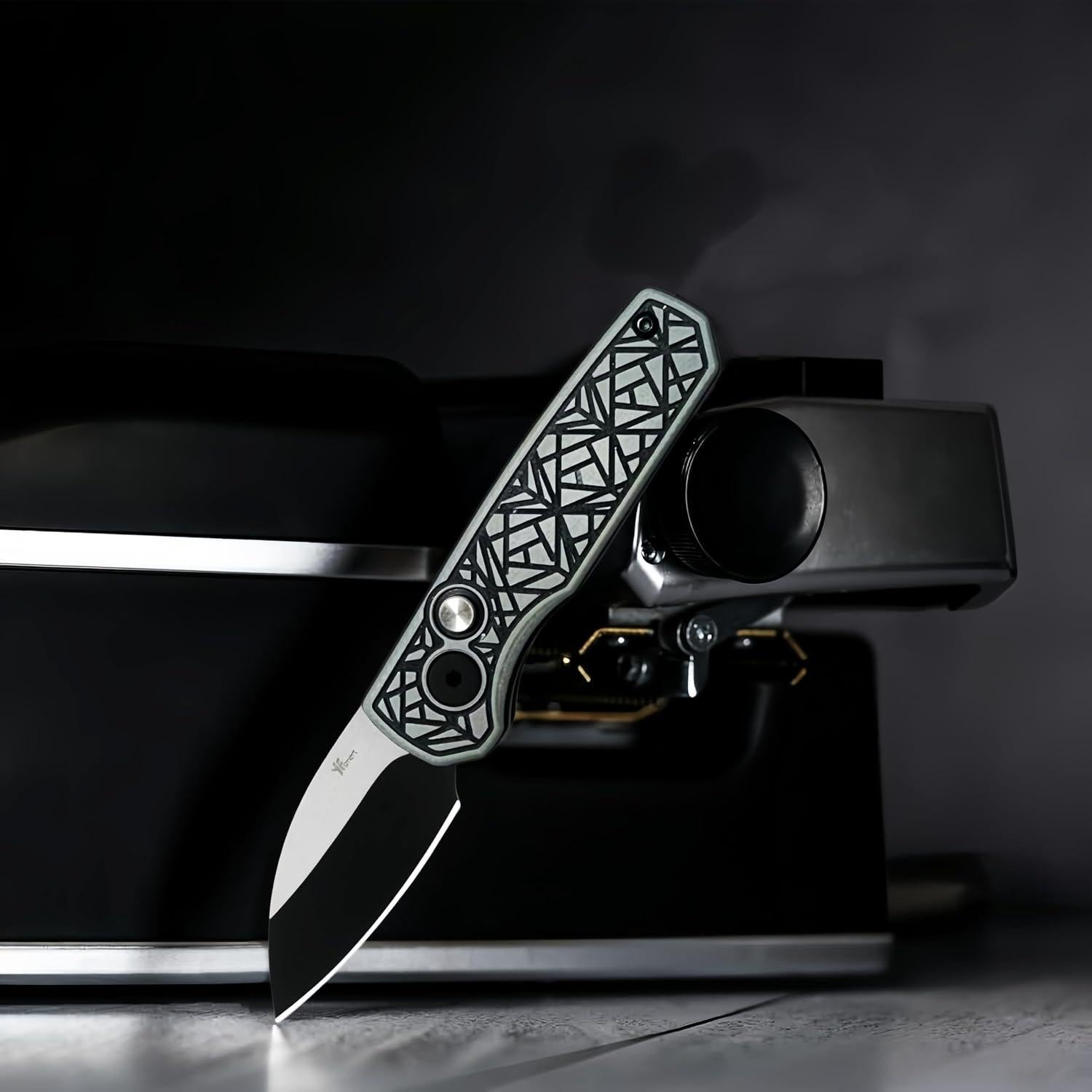 Cuchillo Plegable YF SMART 4.9 cm Hoja Wharncliffe Negro Gris