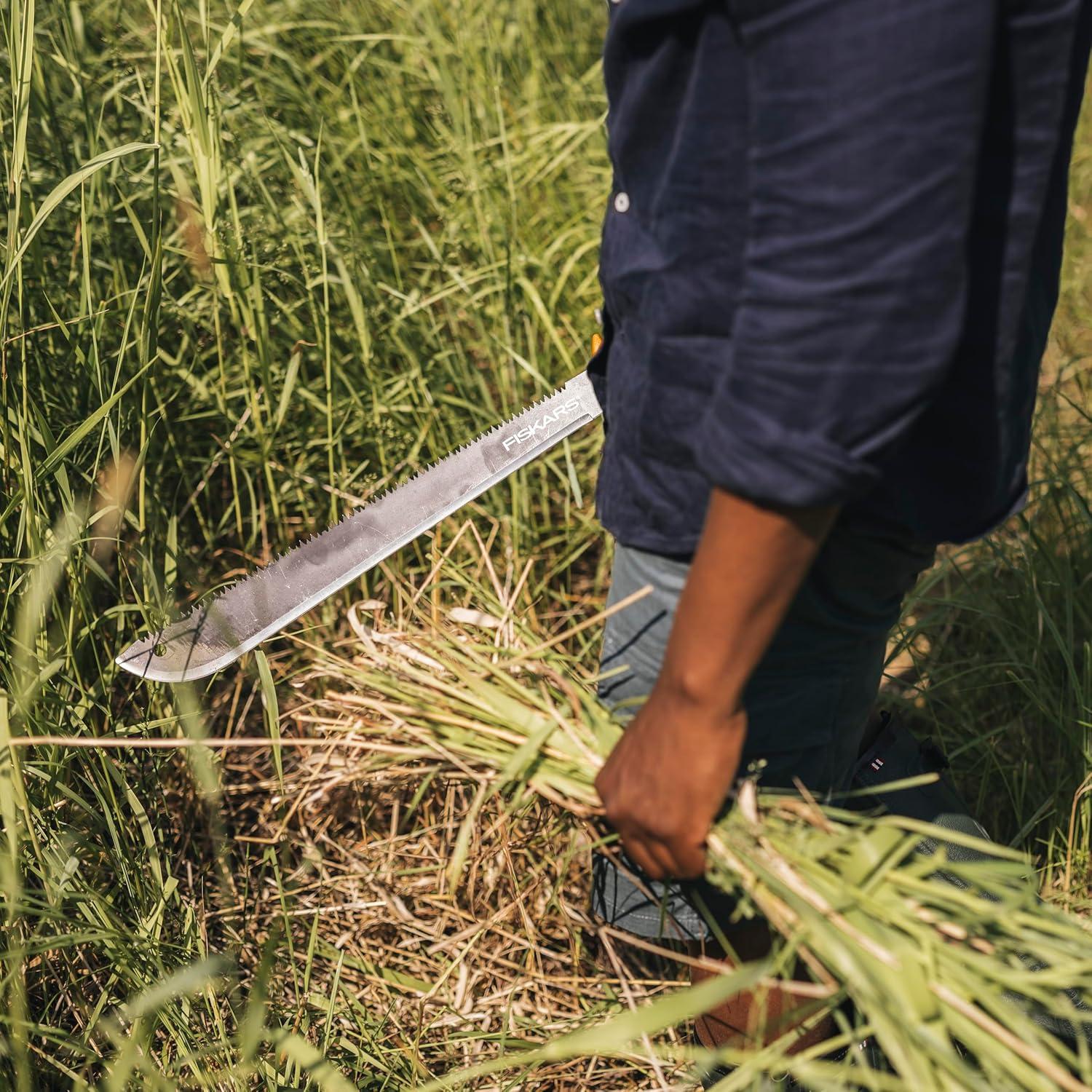 Sierra Machete Fiskars 45.72 cm Acero Templado Mango Agarre