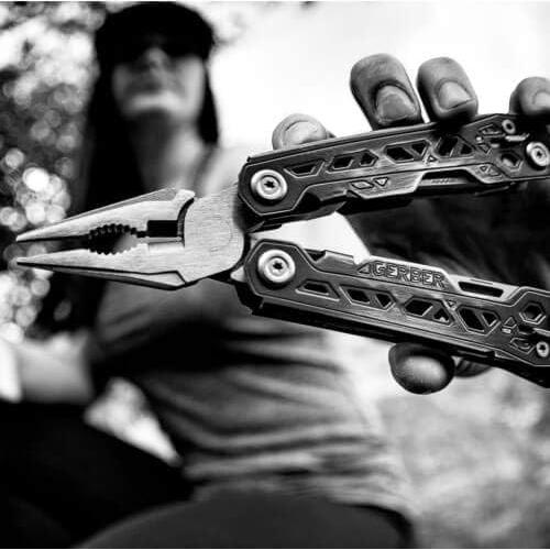 Multi-Herramienta Gerber Truss Acero Inoxidable 17 Herramientas