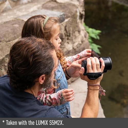 Cámara de Video Panasonic HC-VX3 4K Ligera Zoom 24x + Accesorios